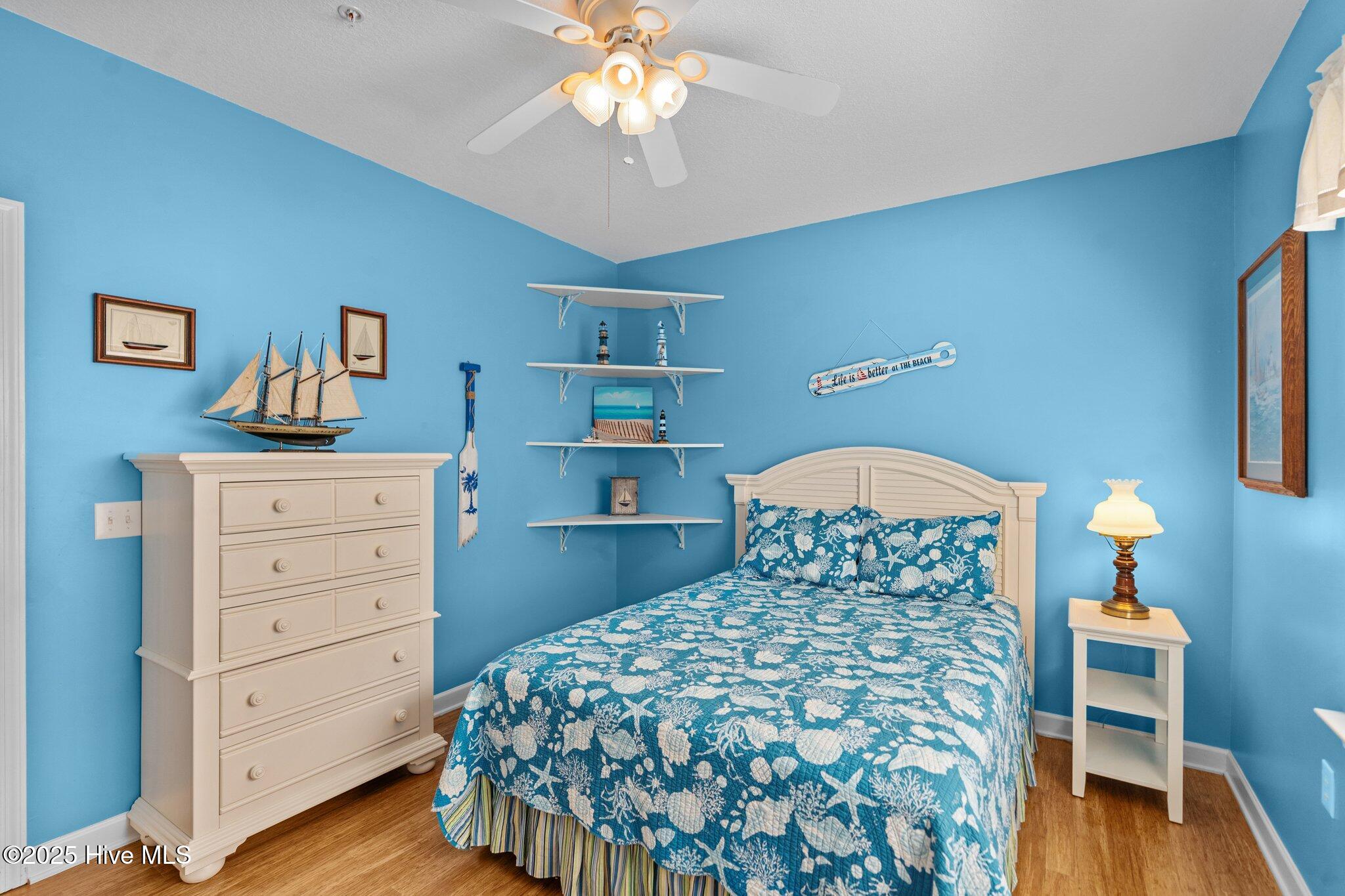 100514091 | Photo 27