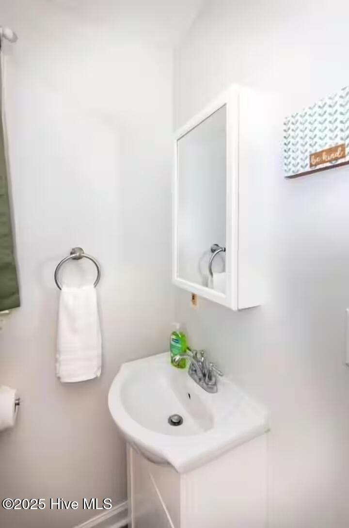 100557856 | Photo 13