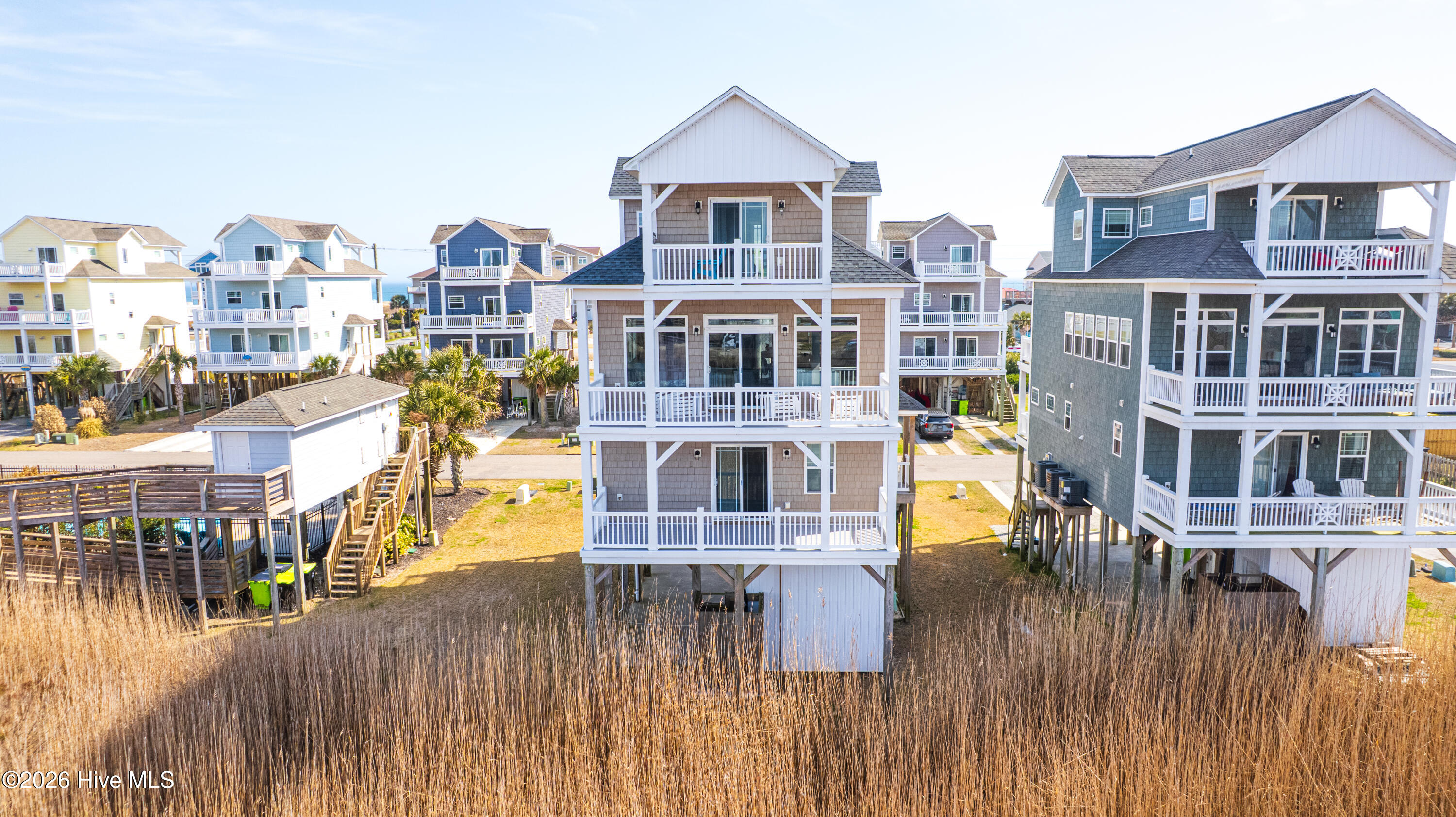 100559120 | Photo 37