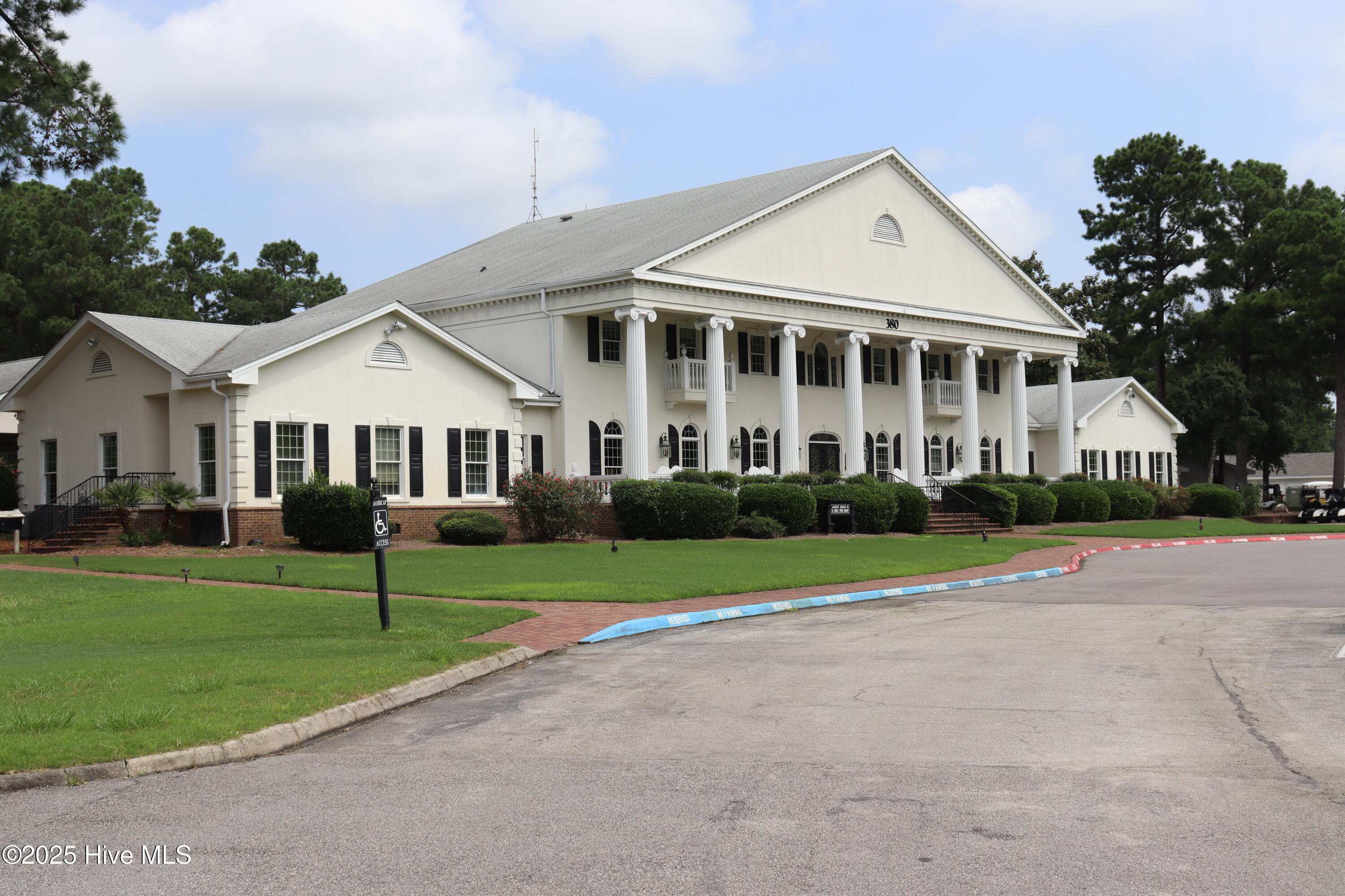 100538739 | Photo 25