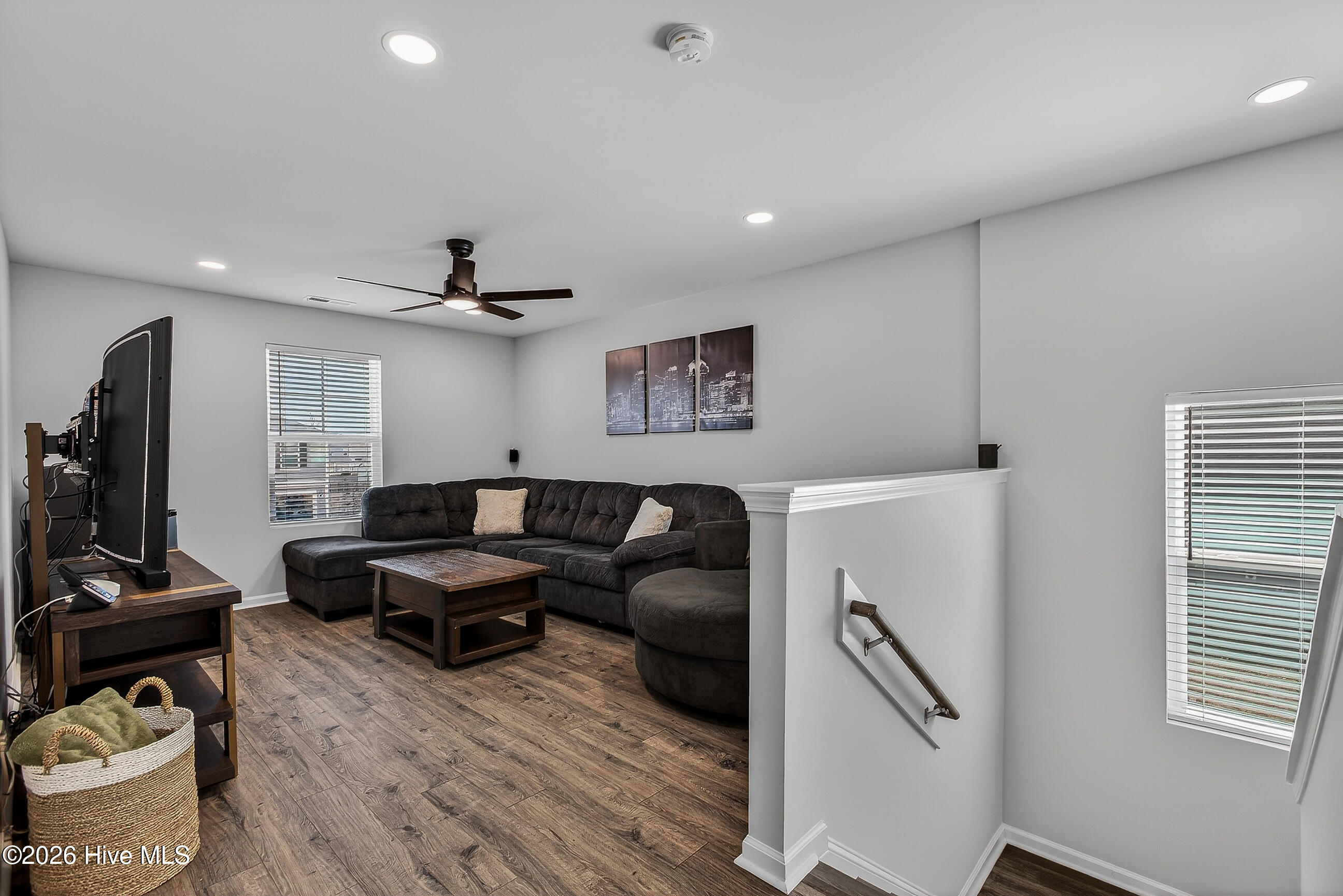 100555689 | Photo 20