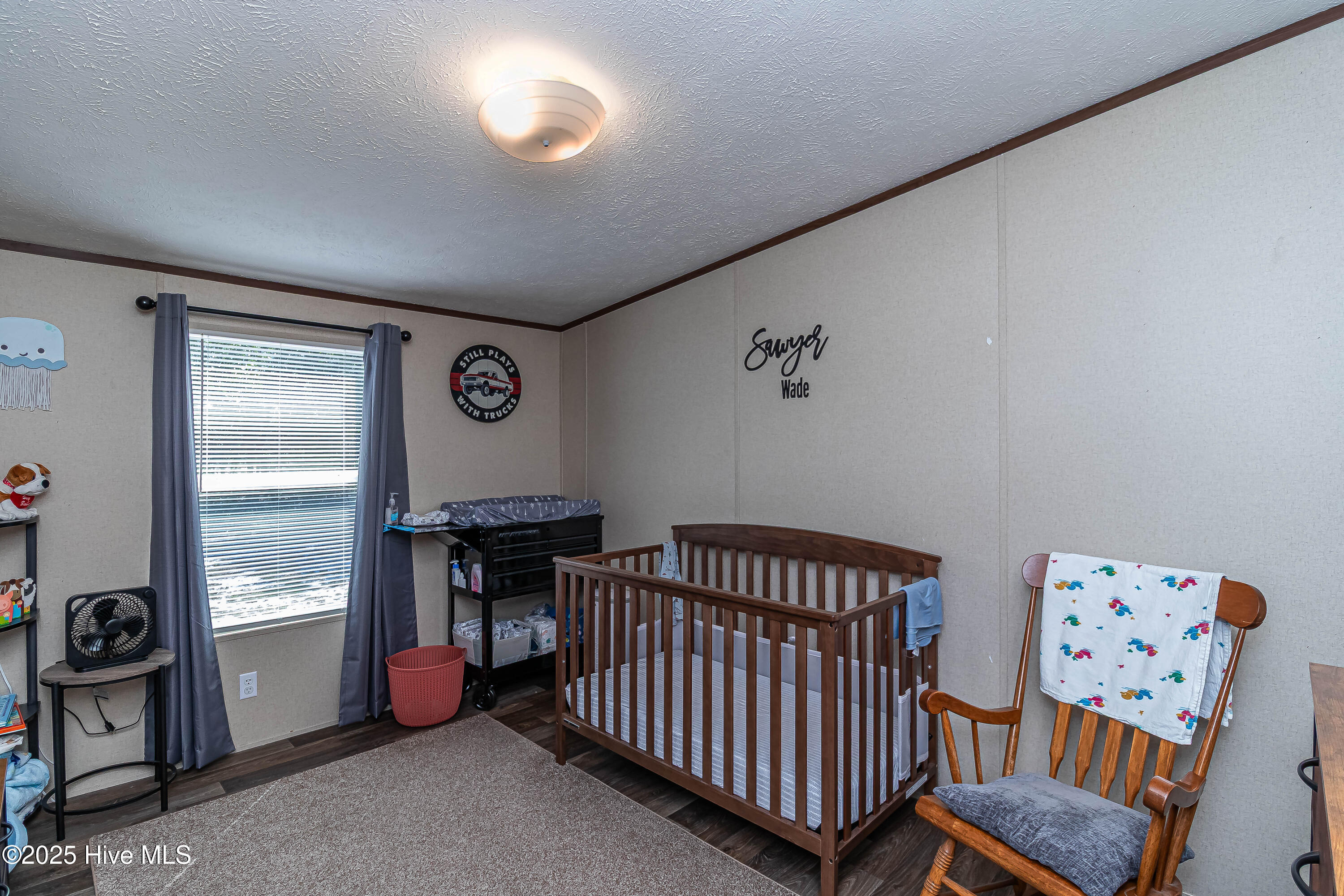 100532015 | Photo 24