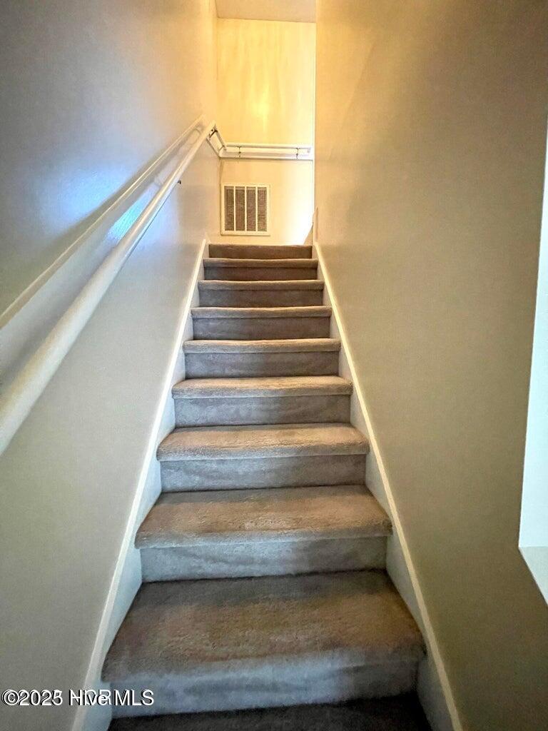 100566132 | Photo 14