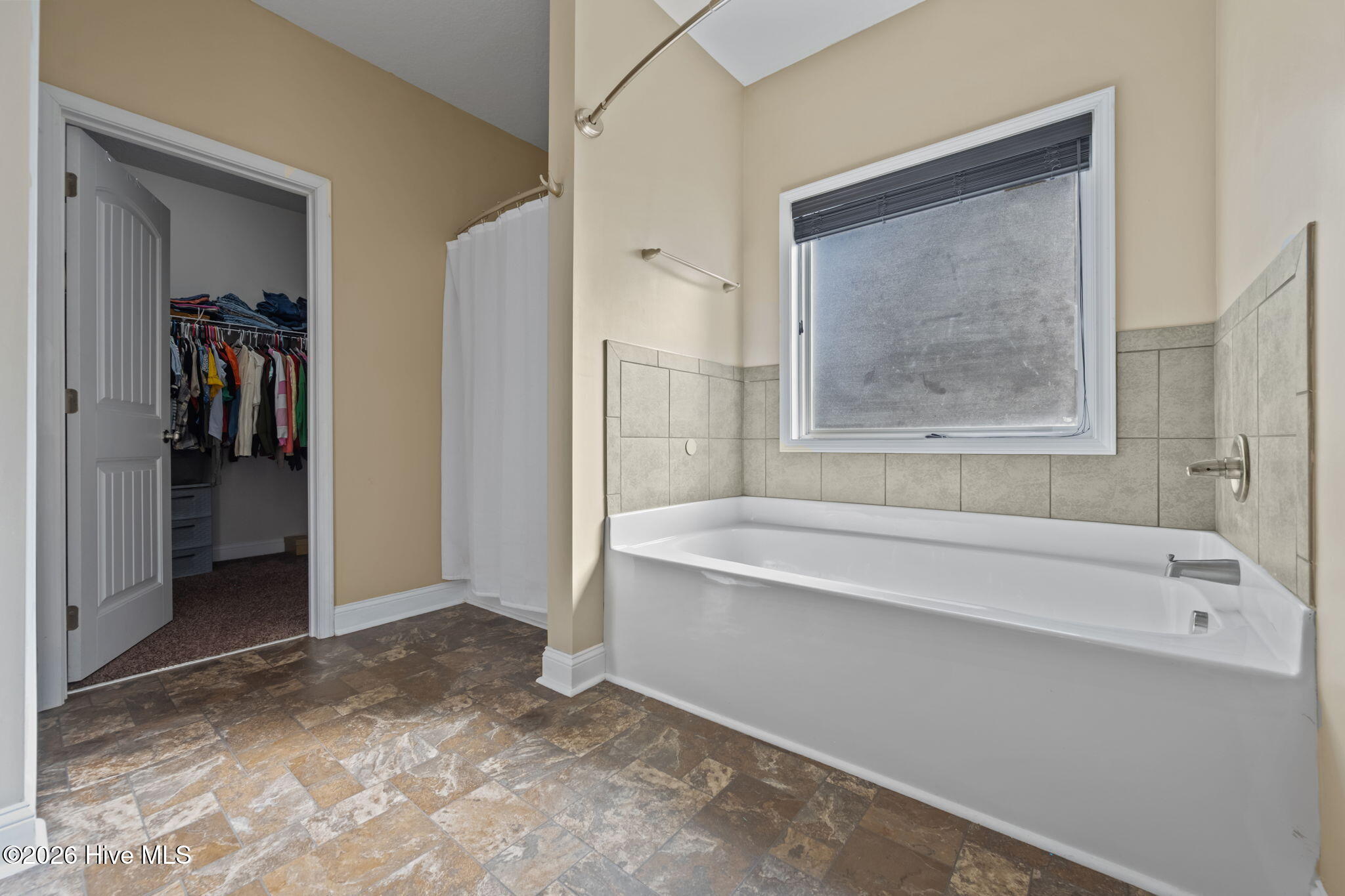 304 Bear Run, Maple Hill, NC 28454 – photo 18: 38-web-or-mls-_RAD3384