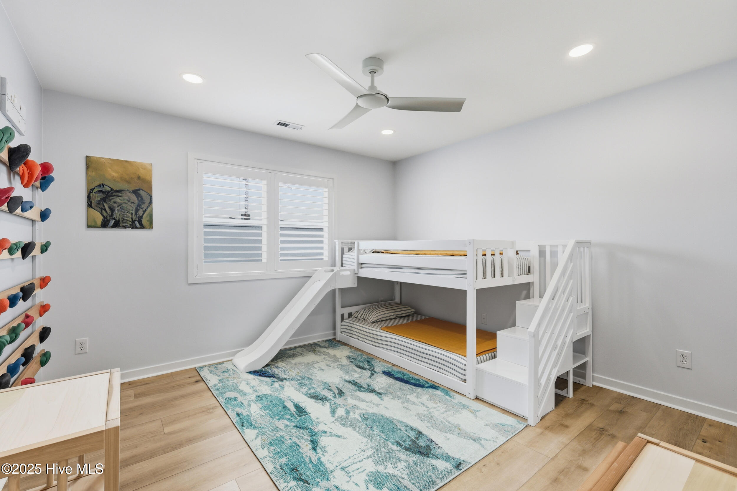 100536541 | Photo 21