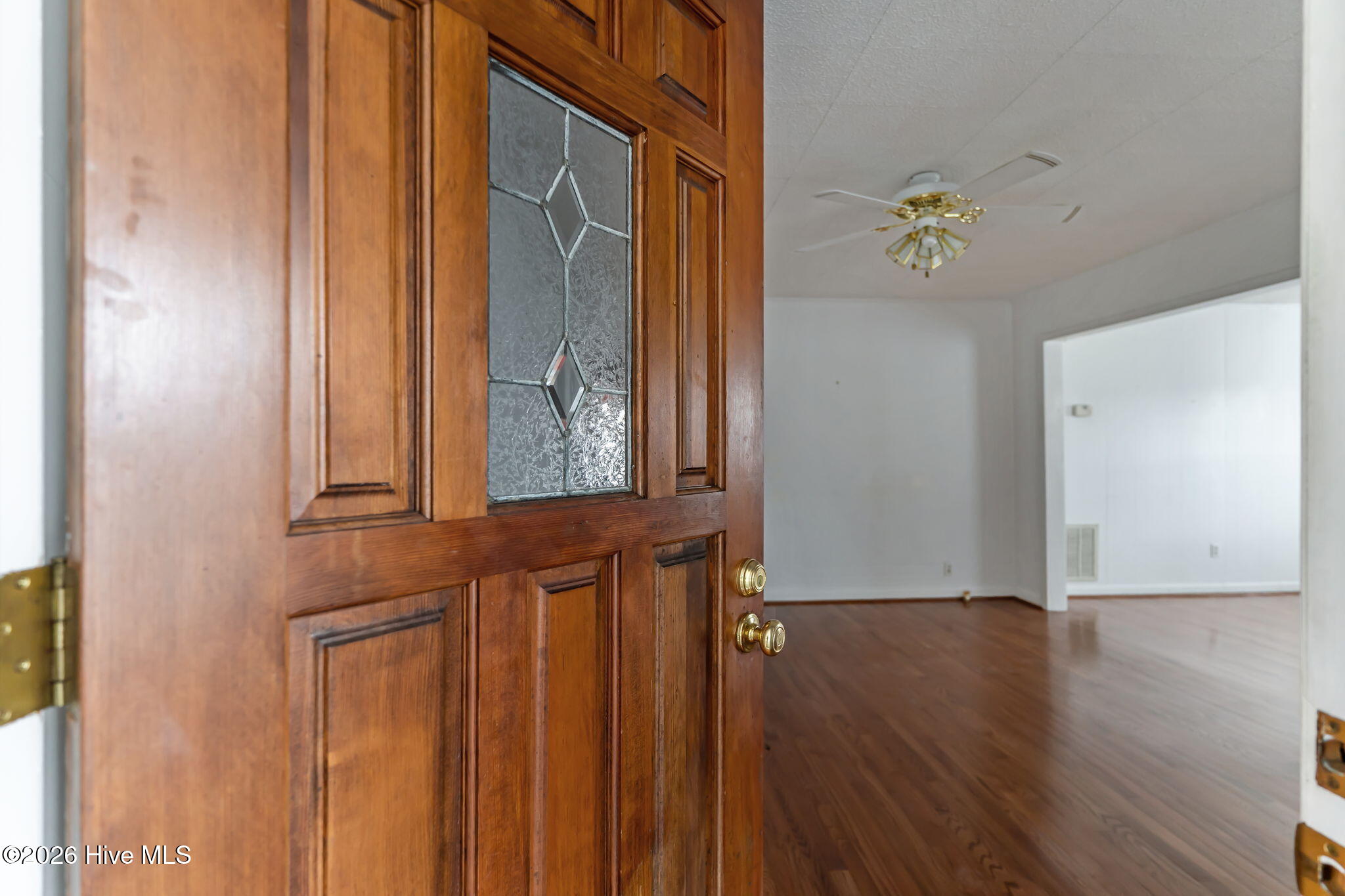 100549517 | Photo 40