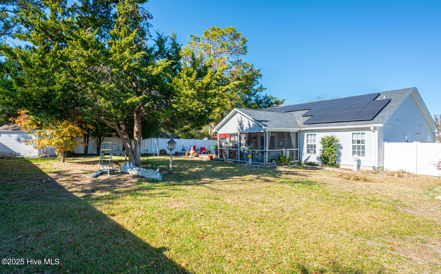 100542303 | Photo 37