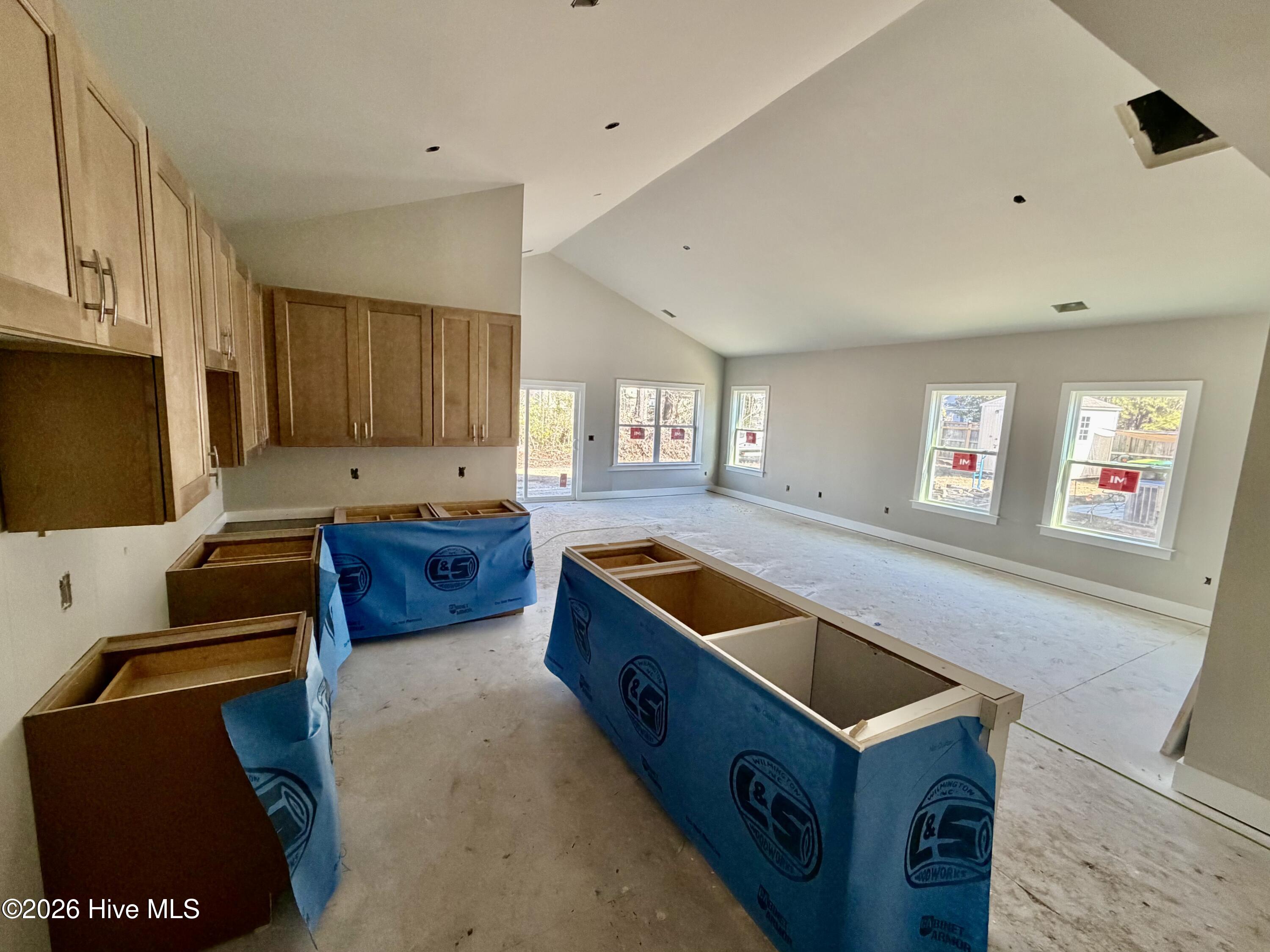 100547576 | Photo 43