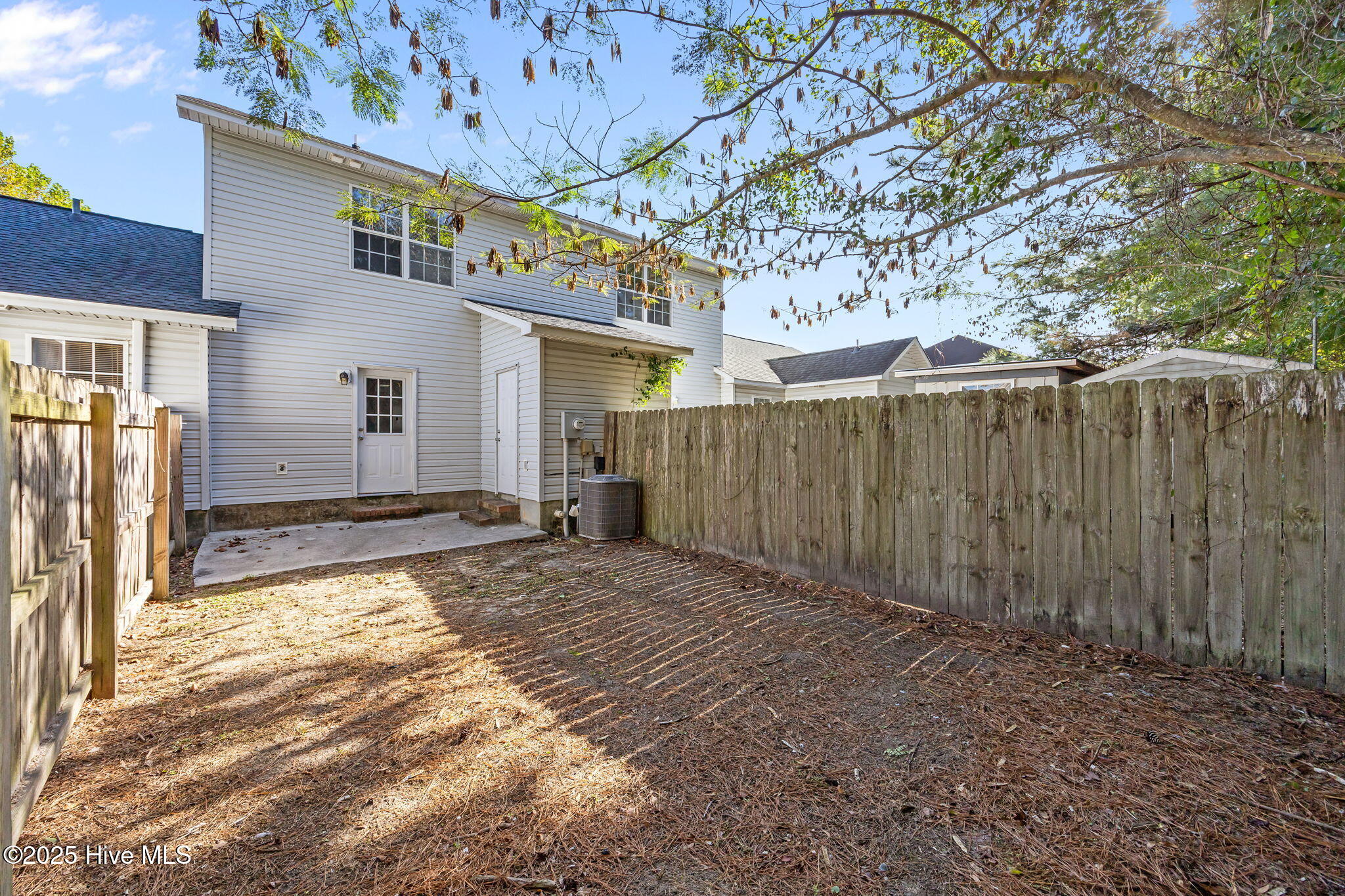 100525810 | Photo 19