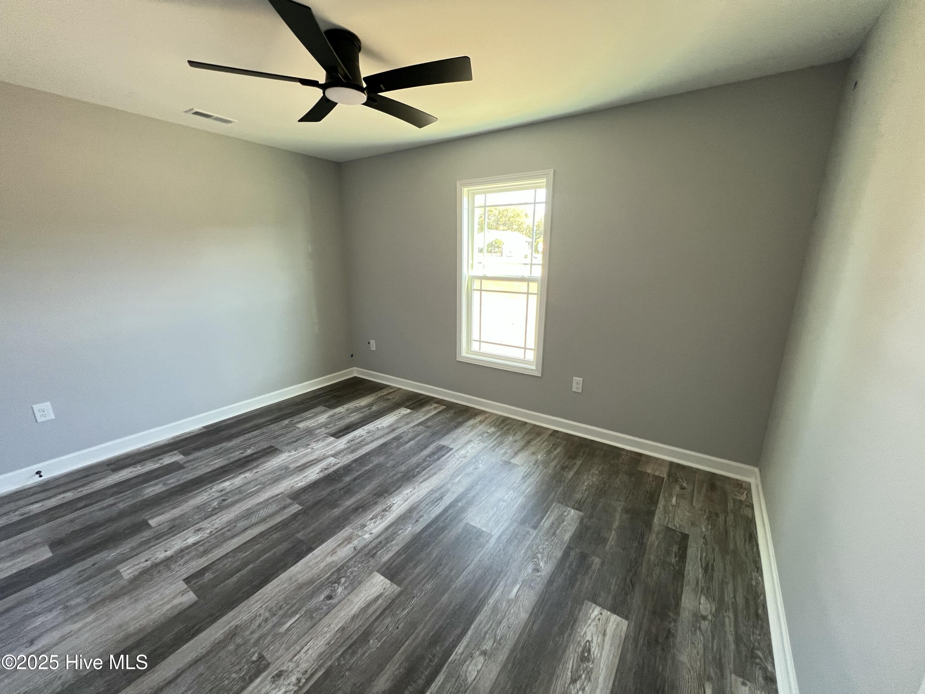 100527137 | Photo 14