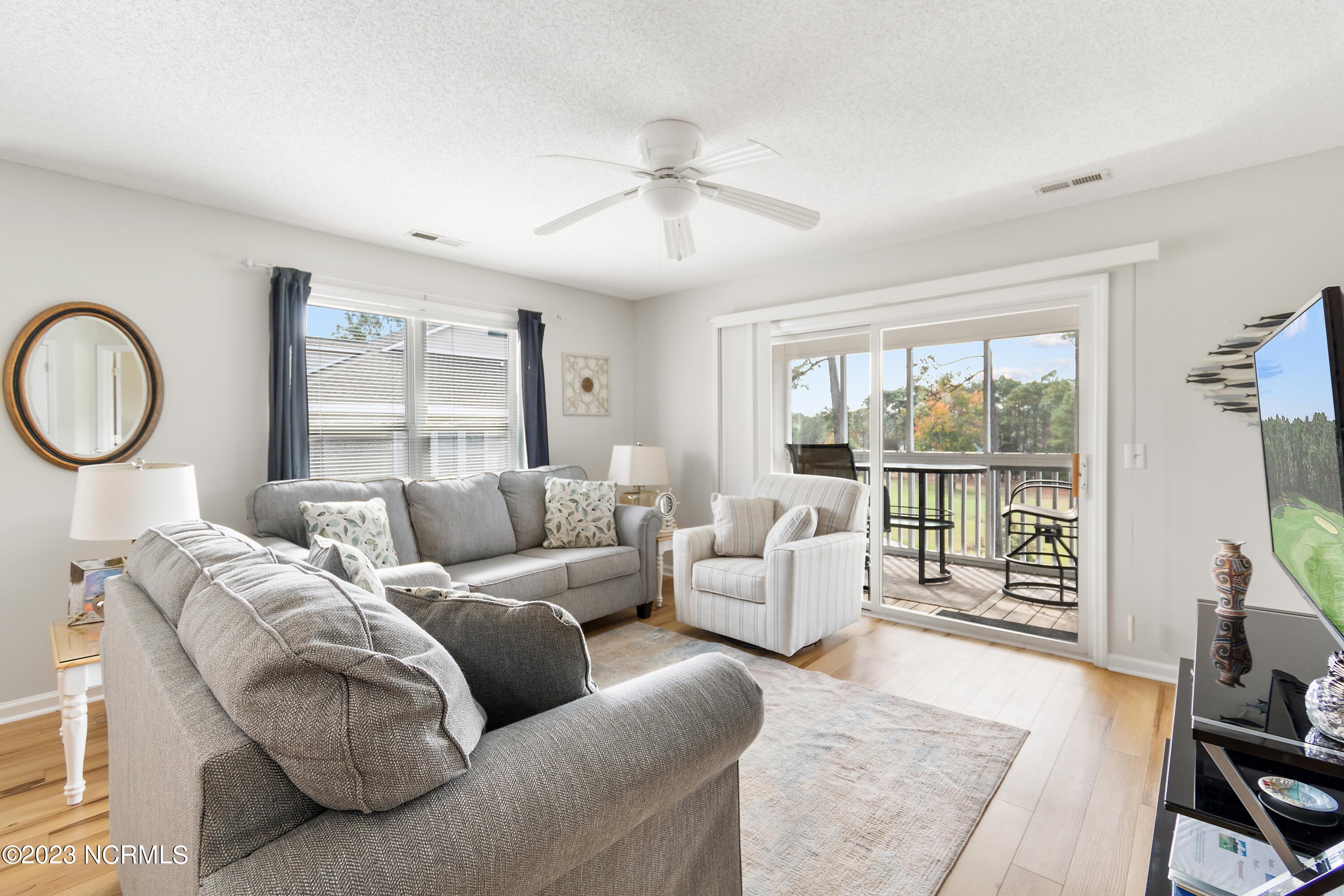 100564756 | Photo 15