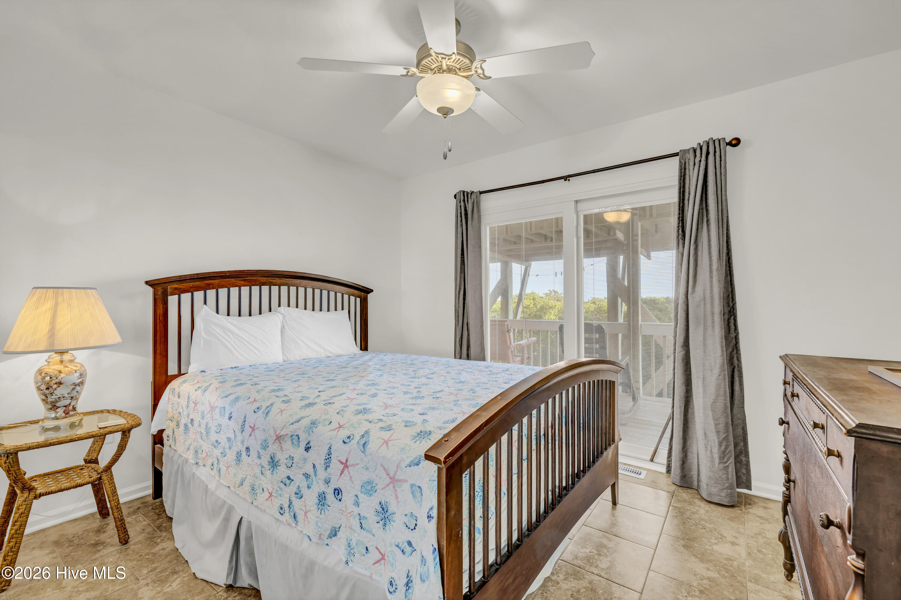 100558701 | Photo 35