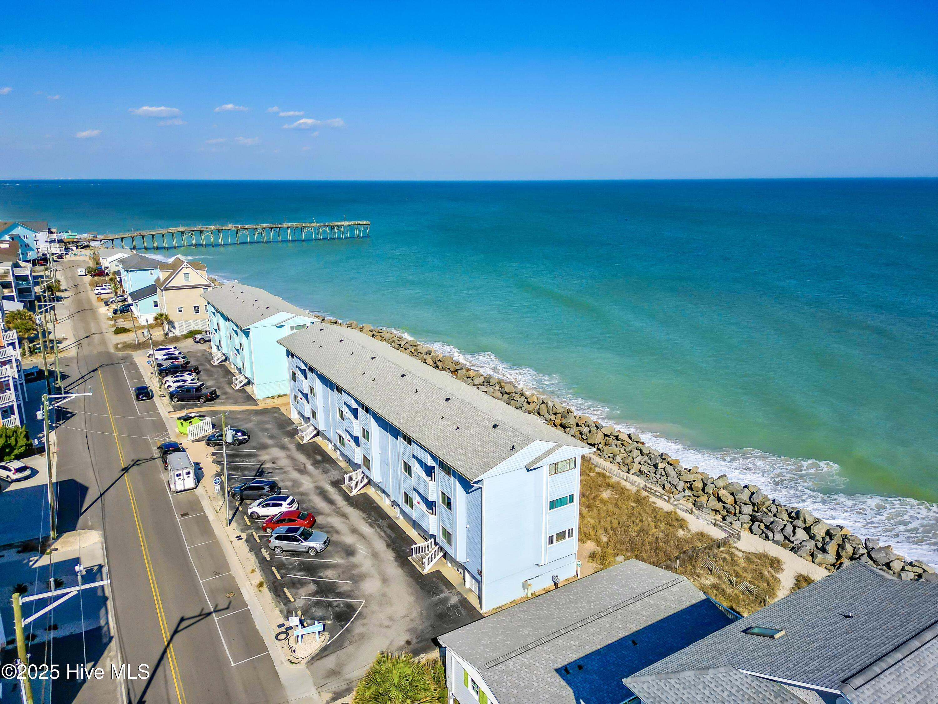 100497647 | Photo 33