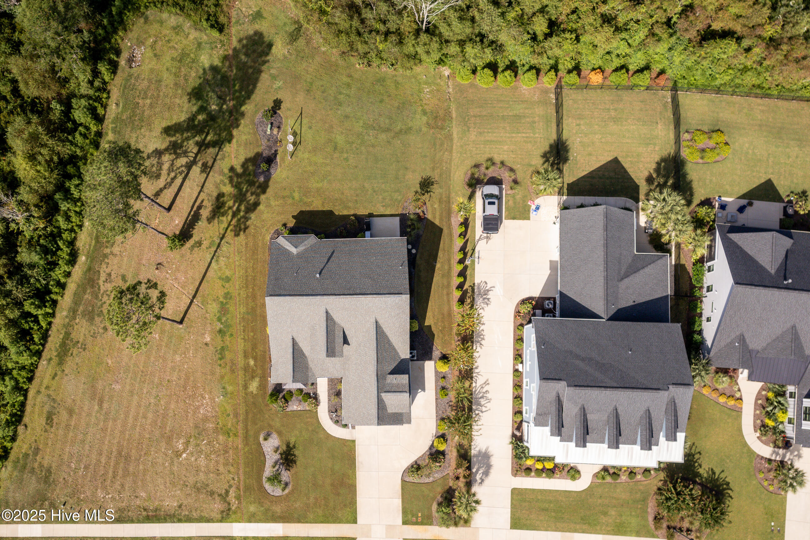 100536190 | Photo 46