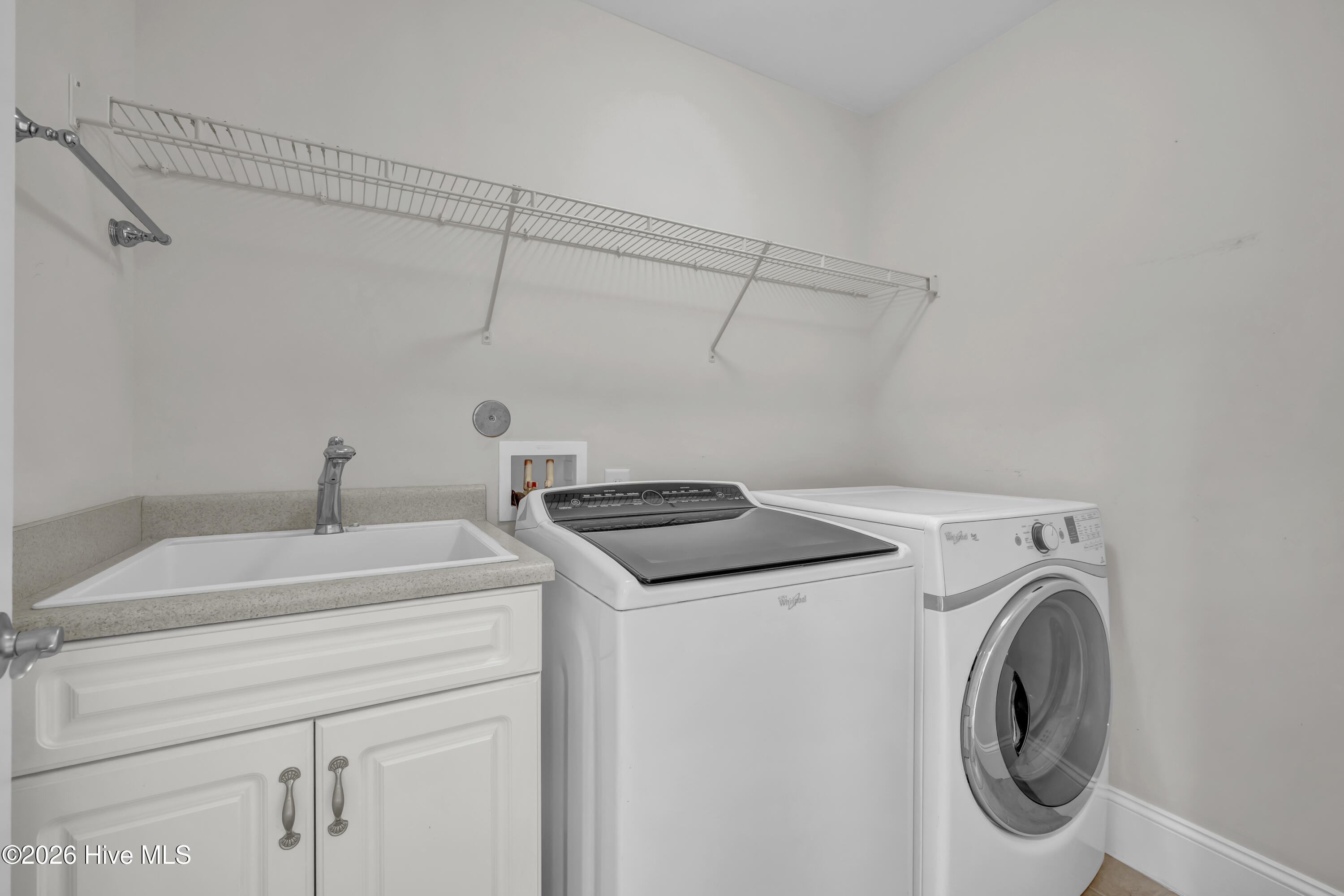 100555649 | Photo 33