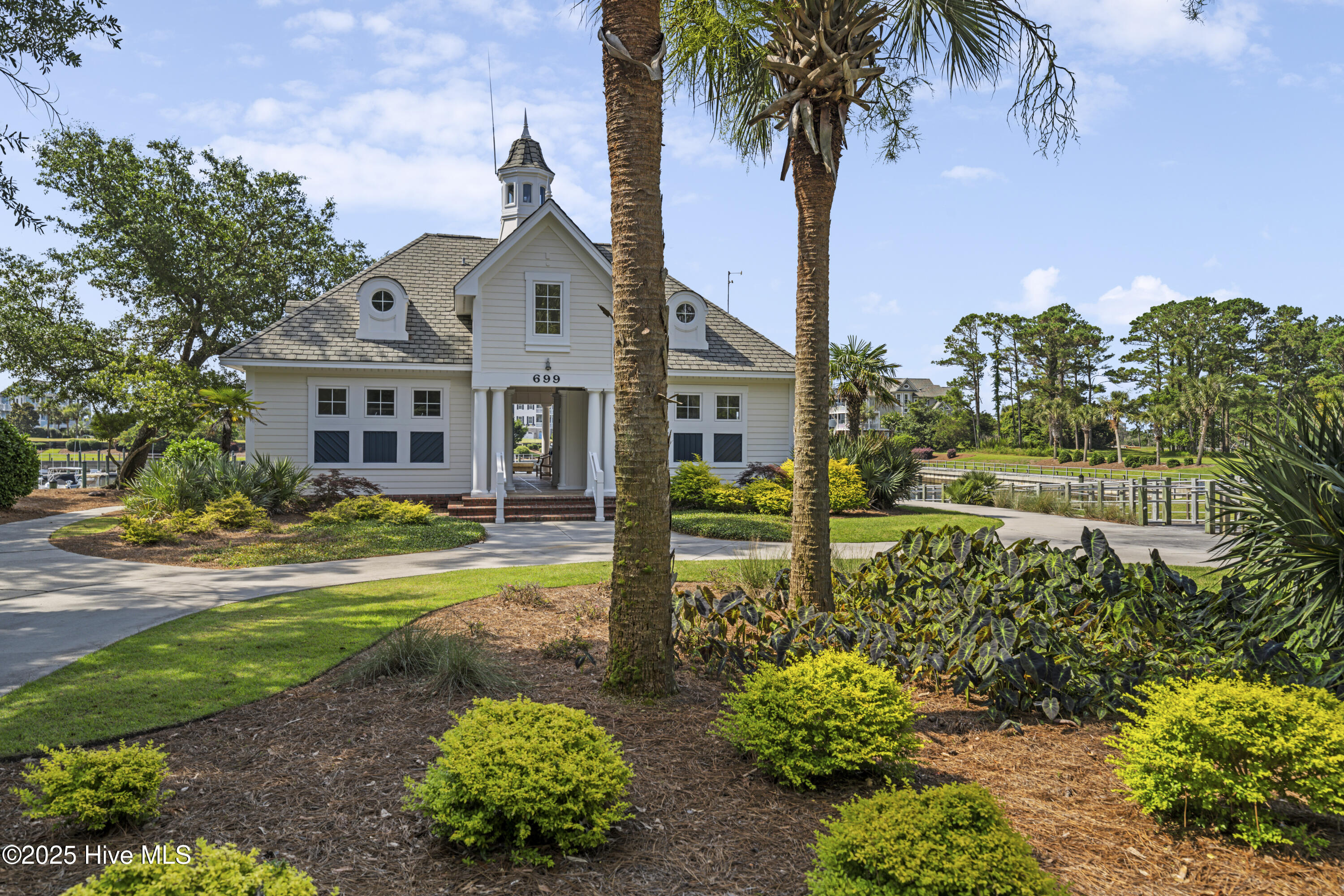 100493964 | Photo 46