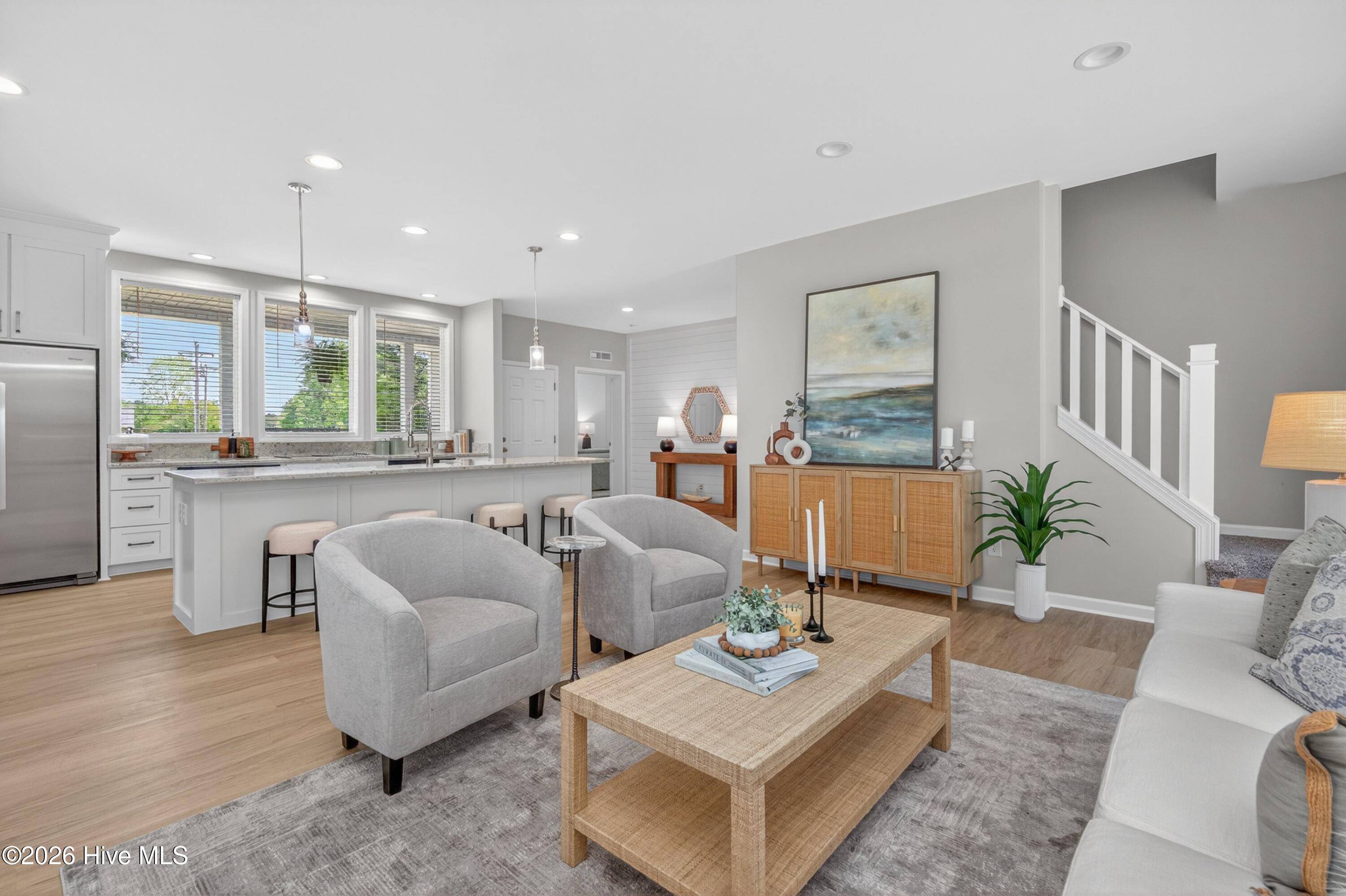 100567047 | Photo 17