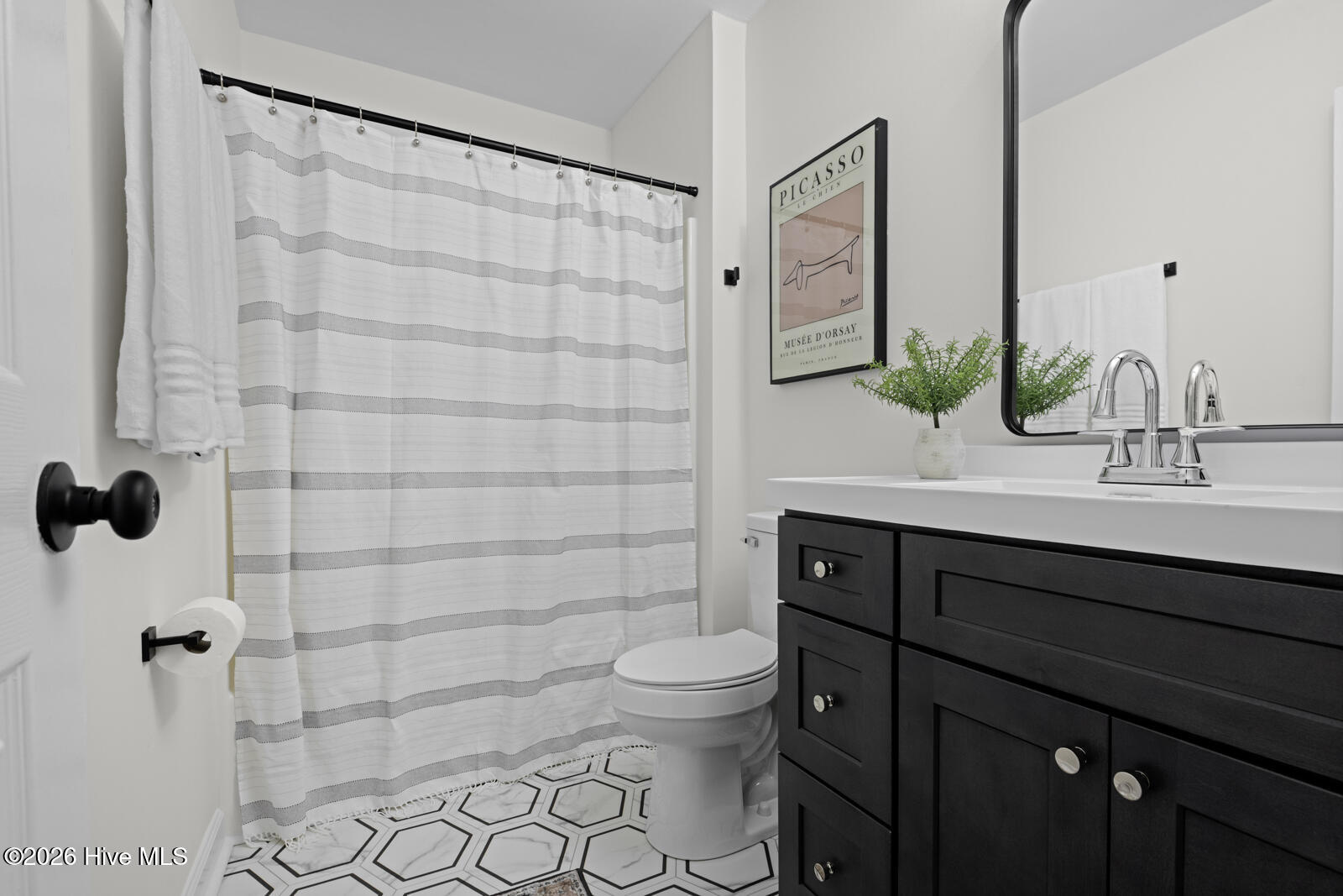 100559065 | Photo 33