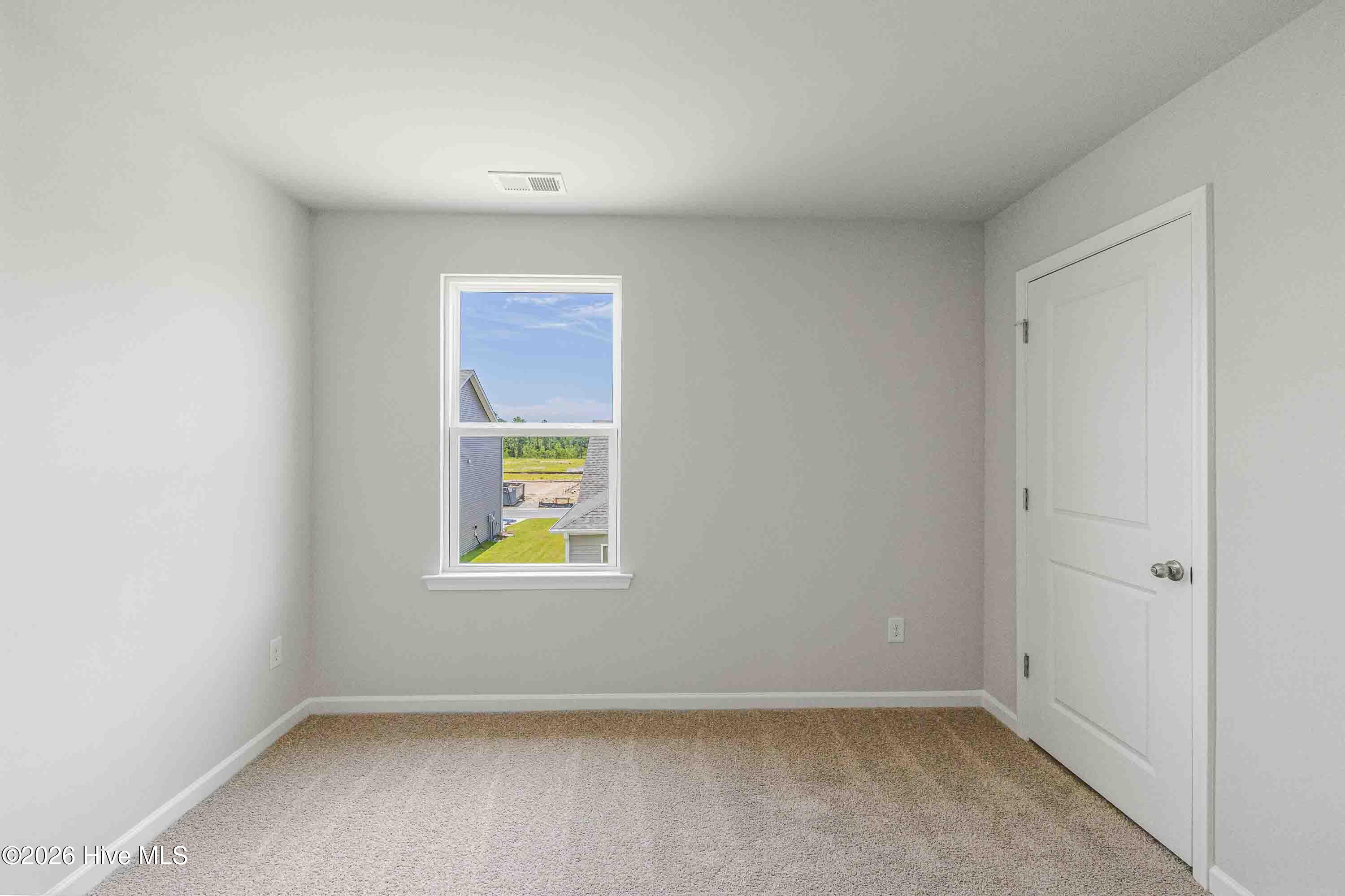 100556870 | Photo 18