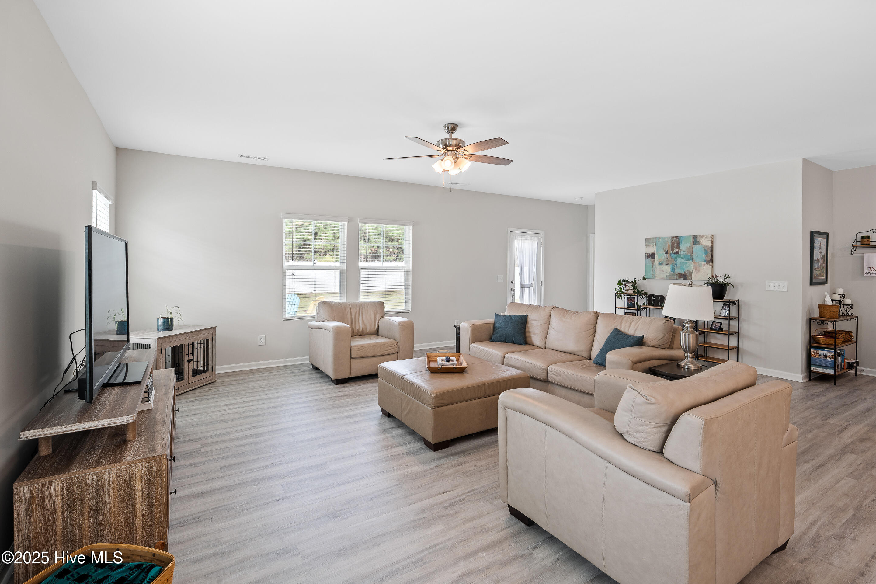 100535535 | Photo 12