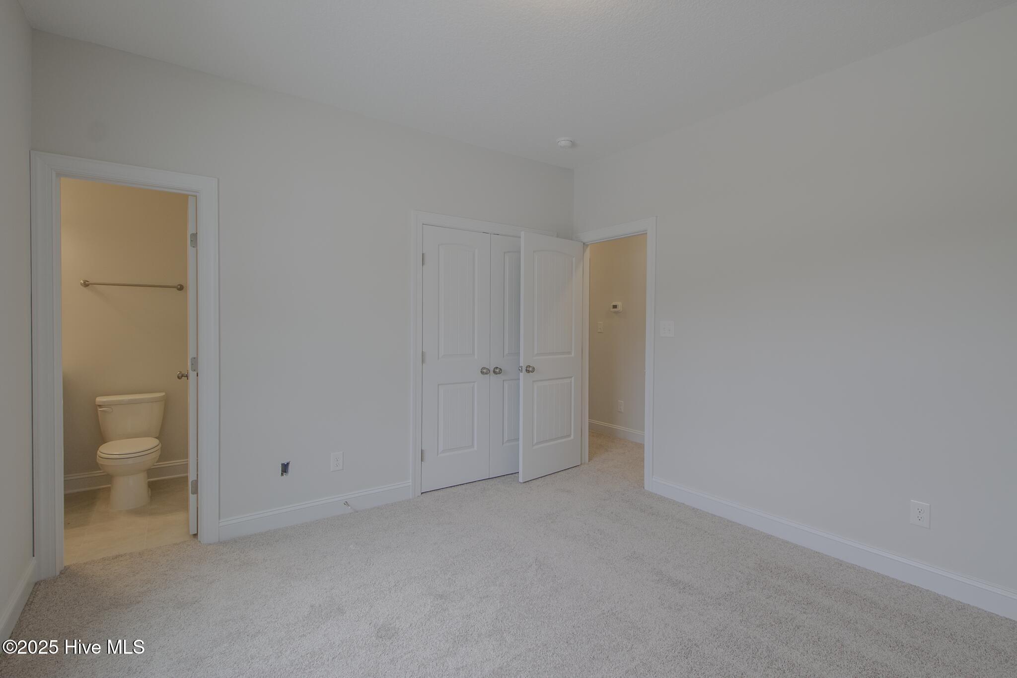 100497449 | Photo 24