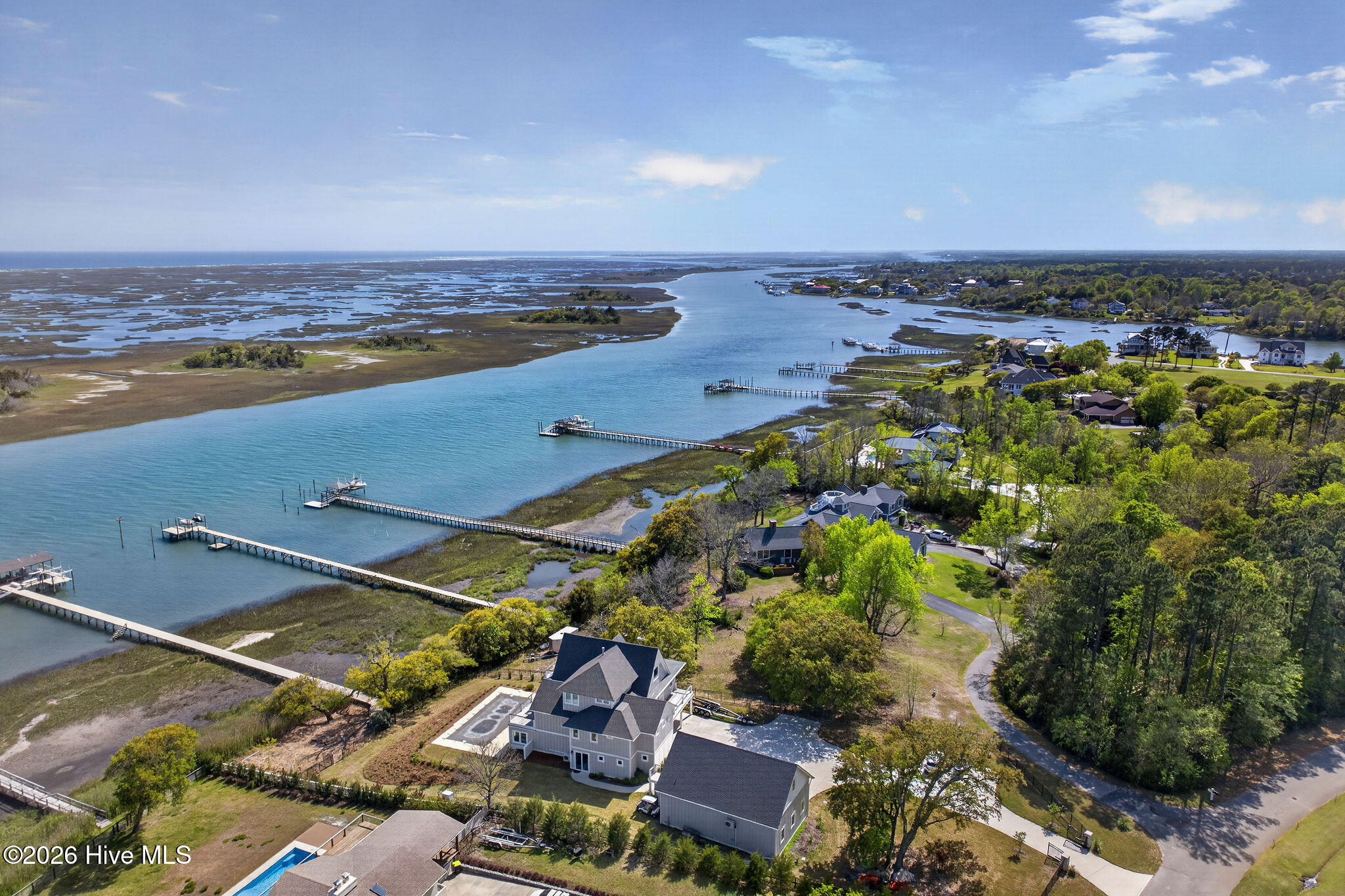 100566414 | Photo 79