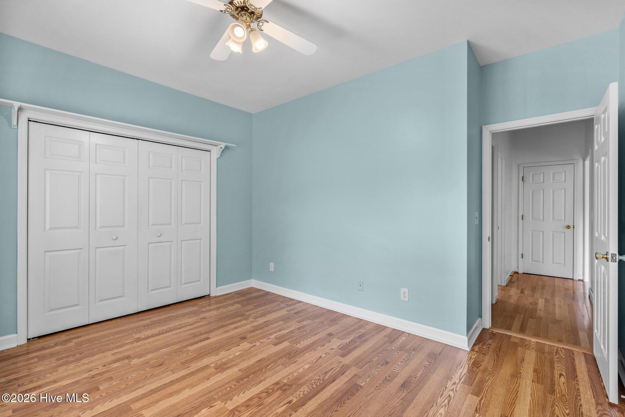 100570682 | Photo 23