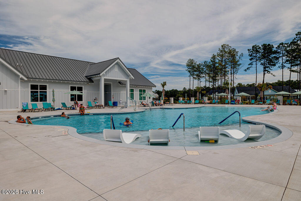 100554107 | Photo 82