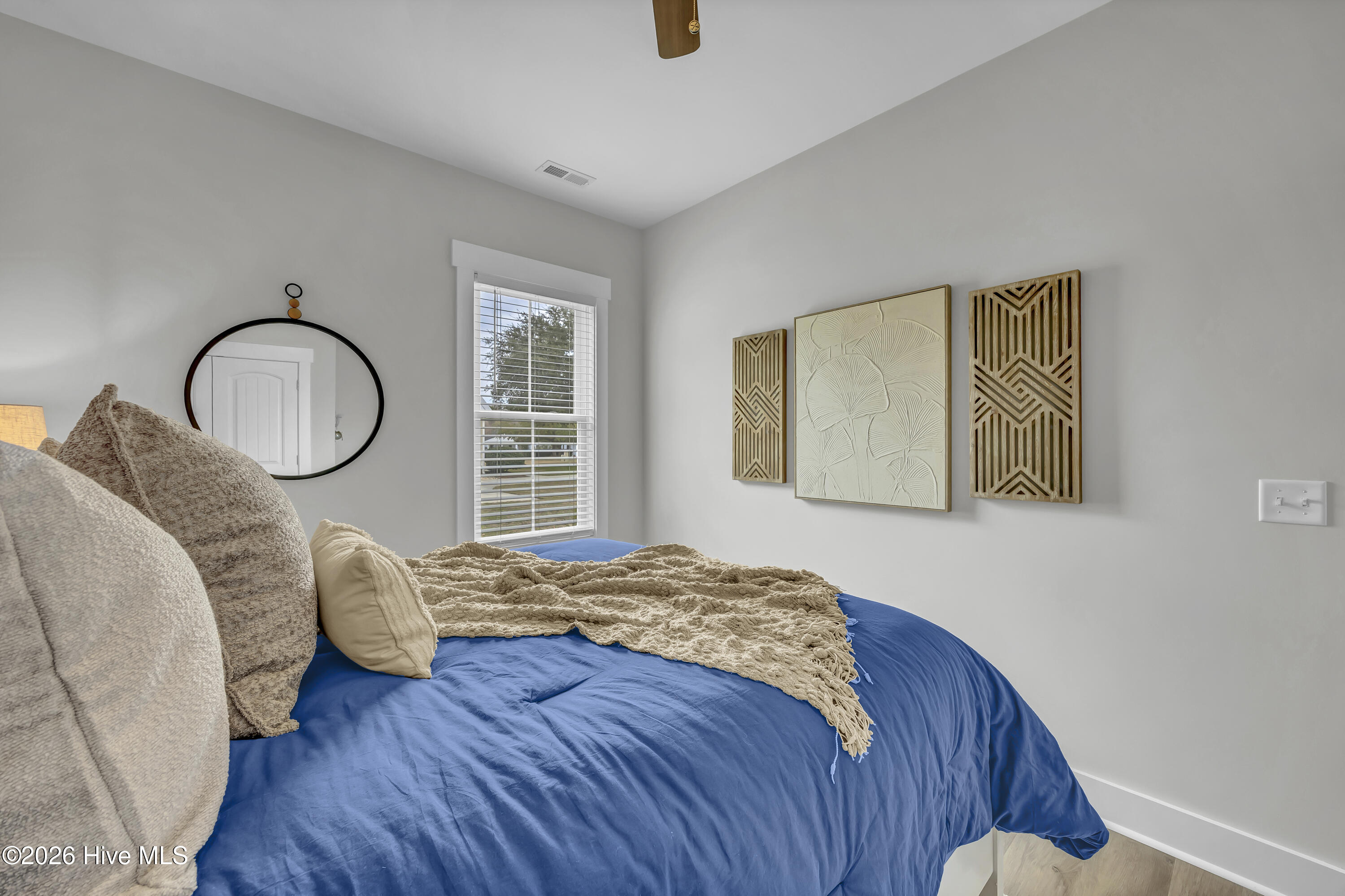 100555875 | Photo 20