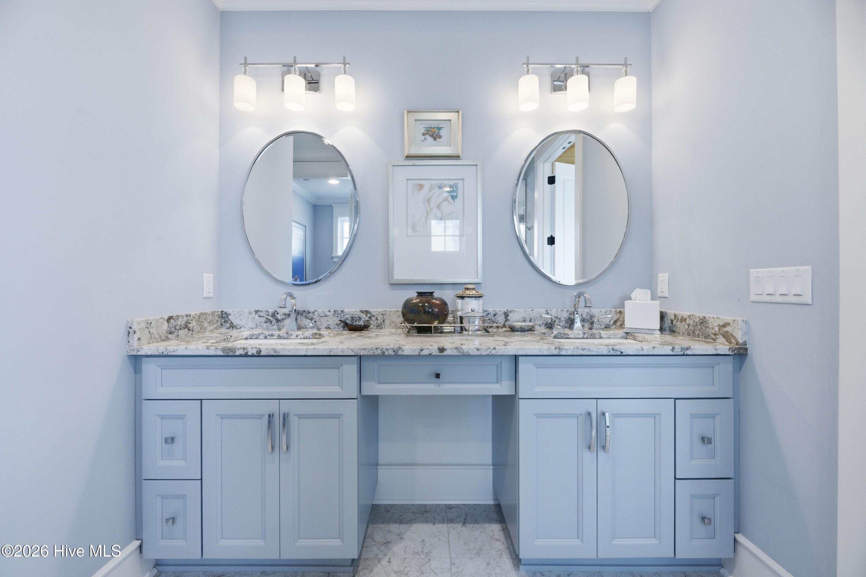 100564328 | Photo 21