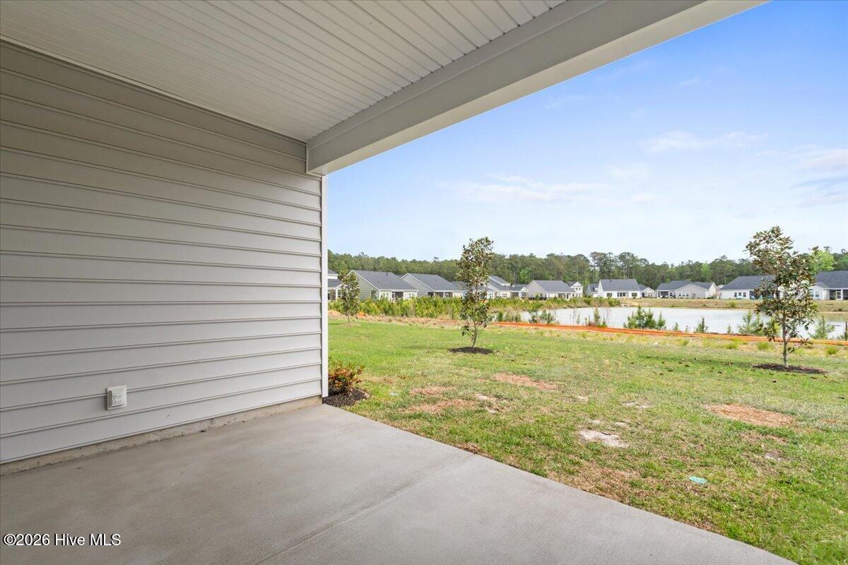 100567069 | Photo 34