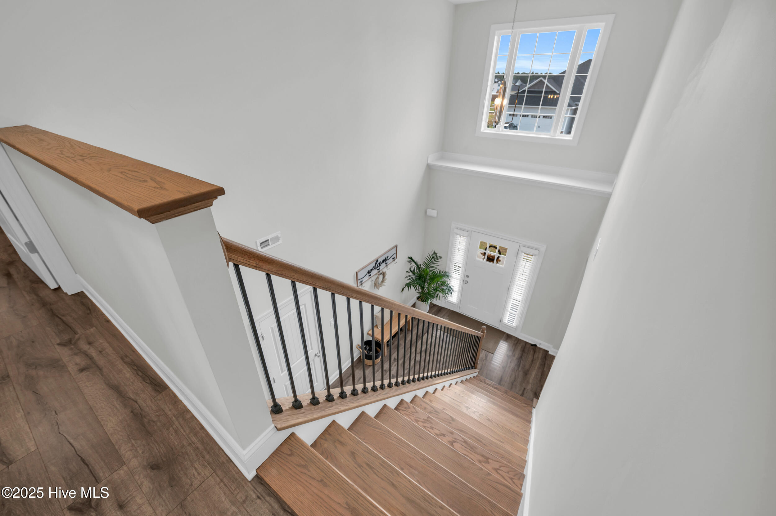 100531101 | Photo 36