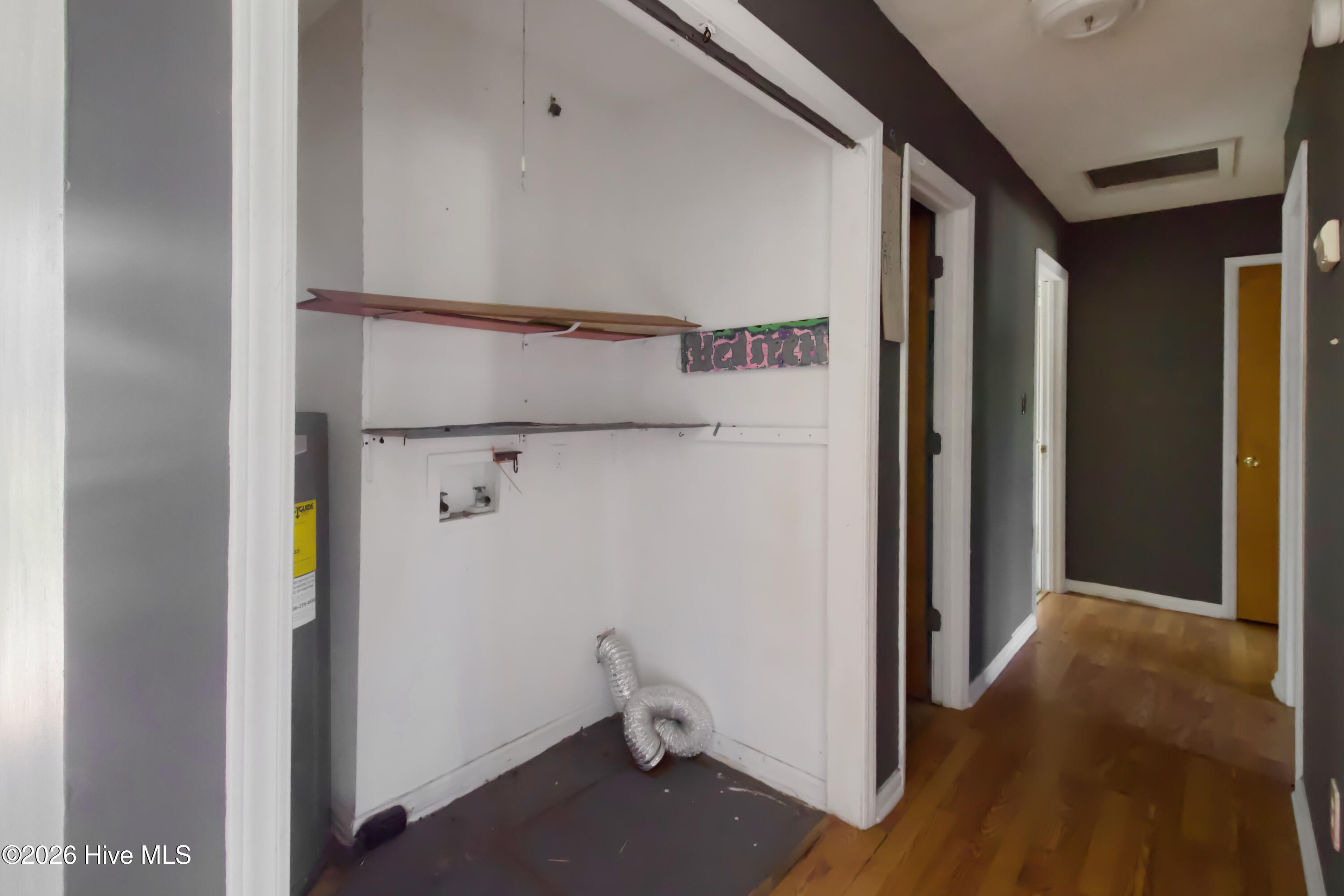 100547286 | Photo 12