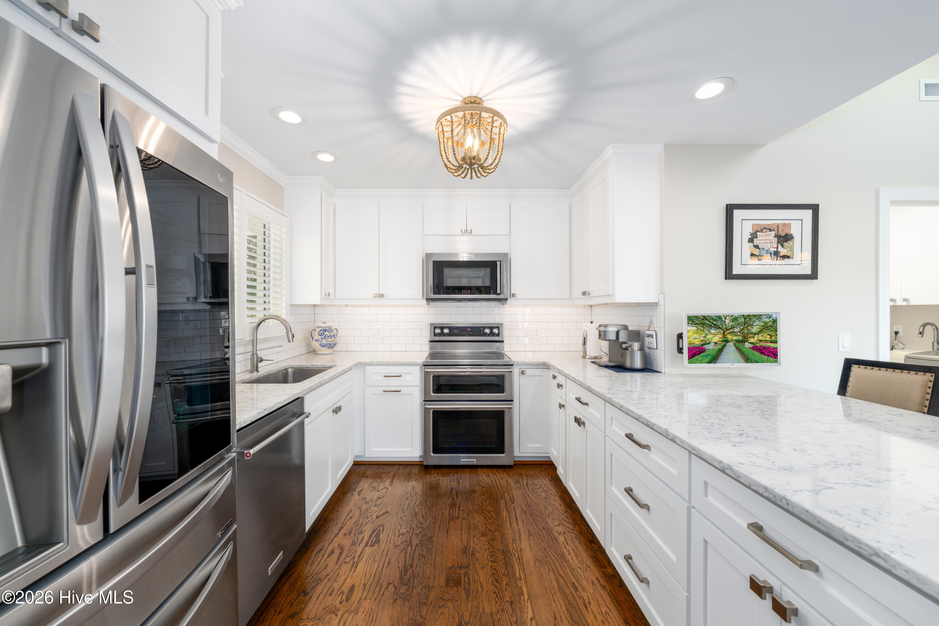 100553982 | Photo 19