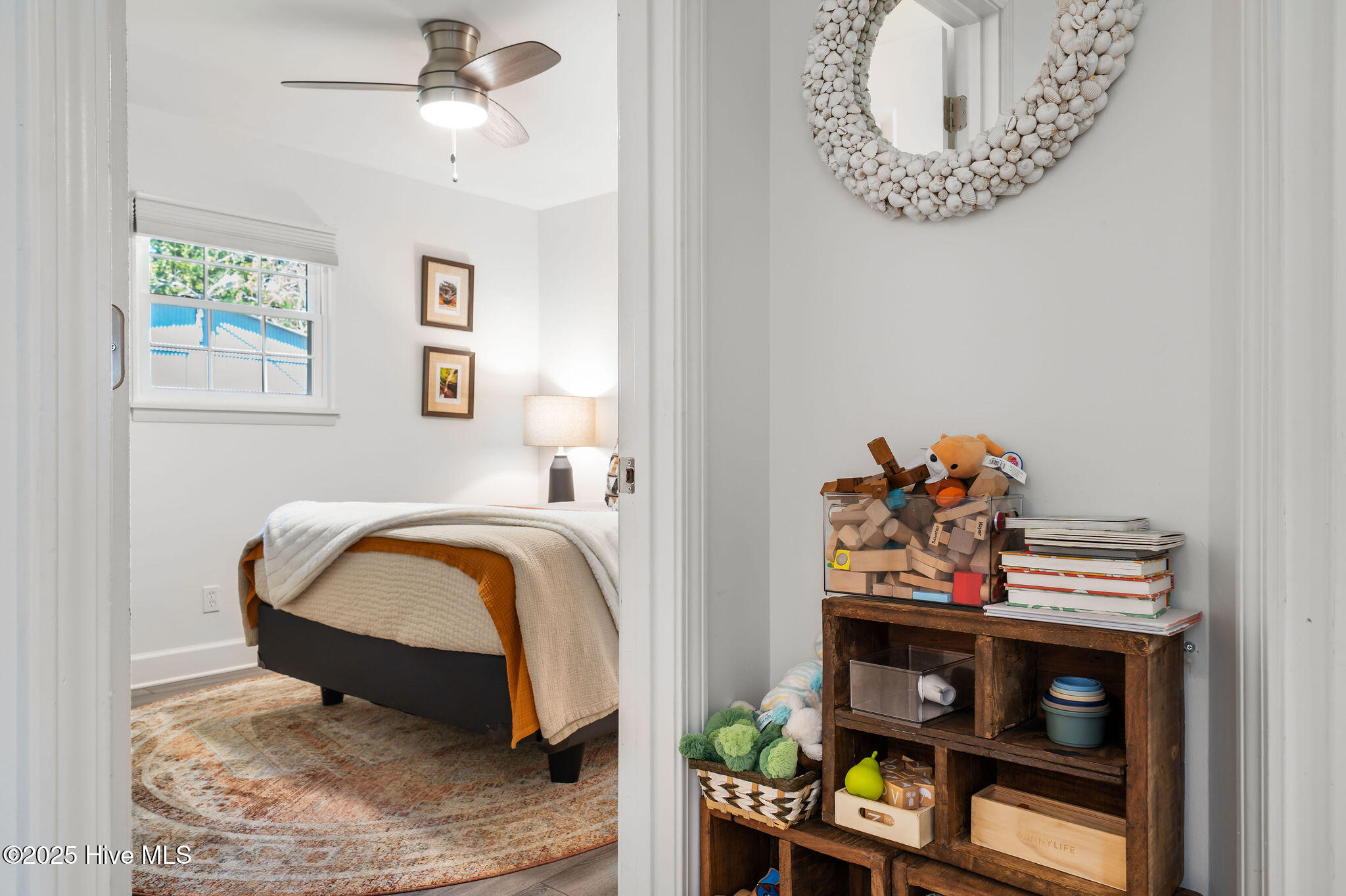 100538264 | Photo 38