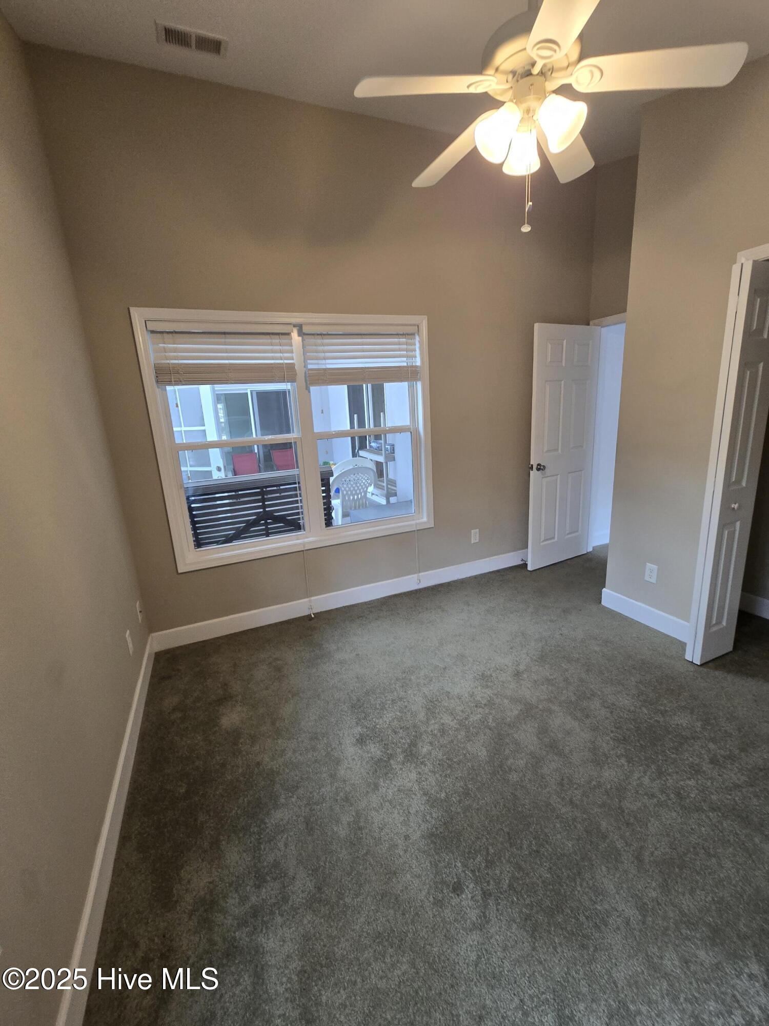 100543603 | Photo 33