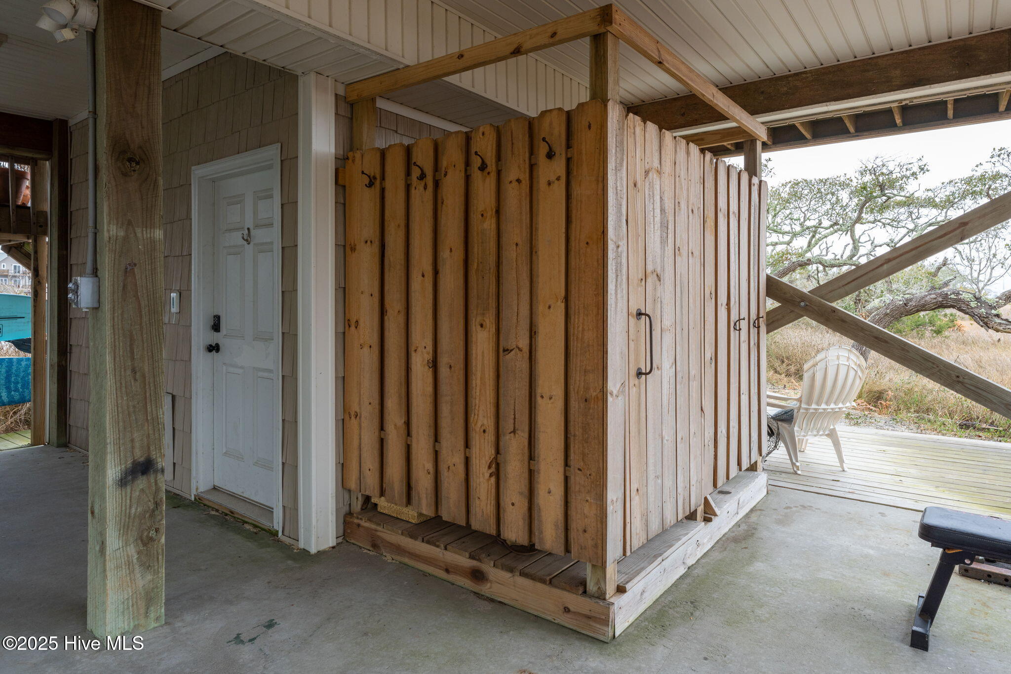 100488869 | Photo 38