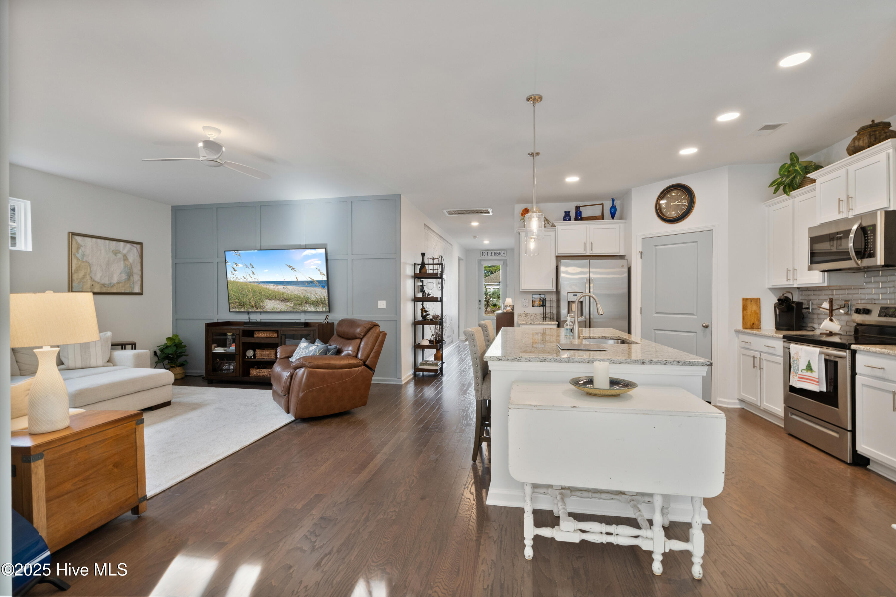 100541671 | Photo 19