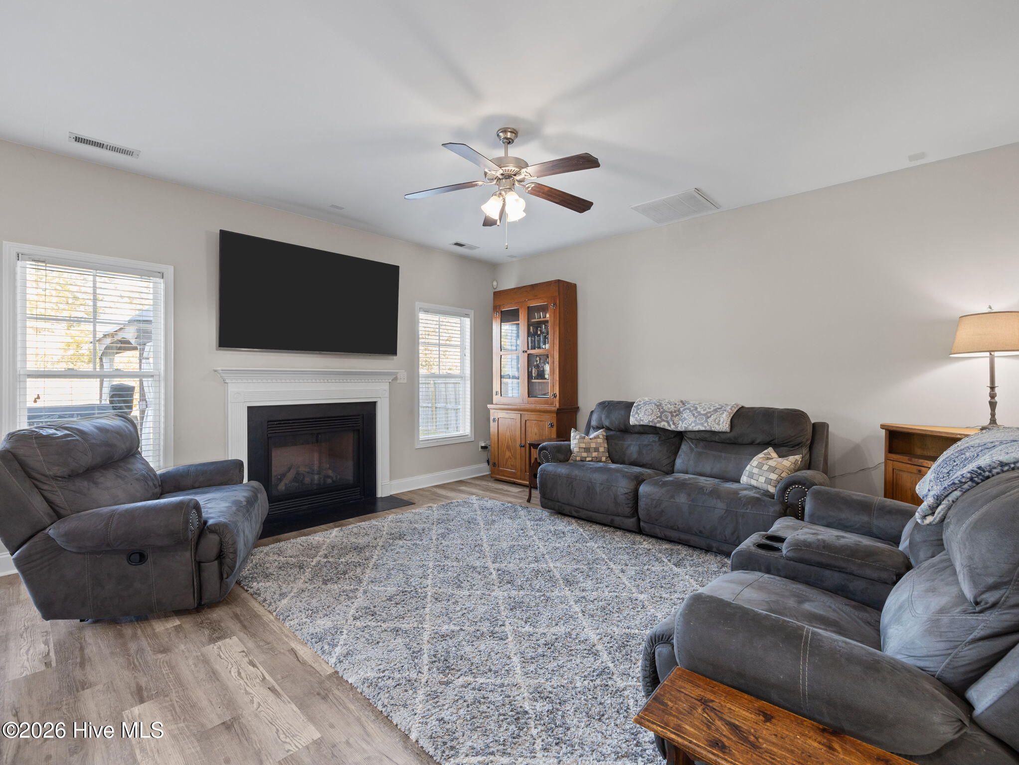 100564240 | Photo 22