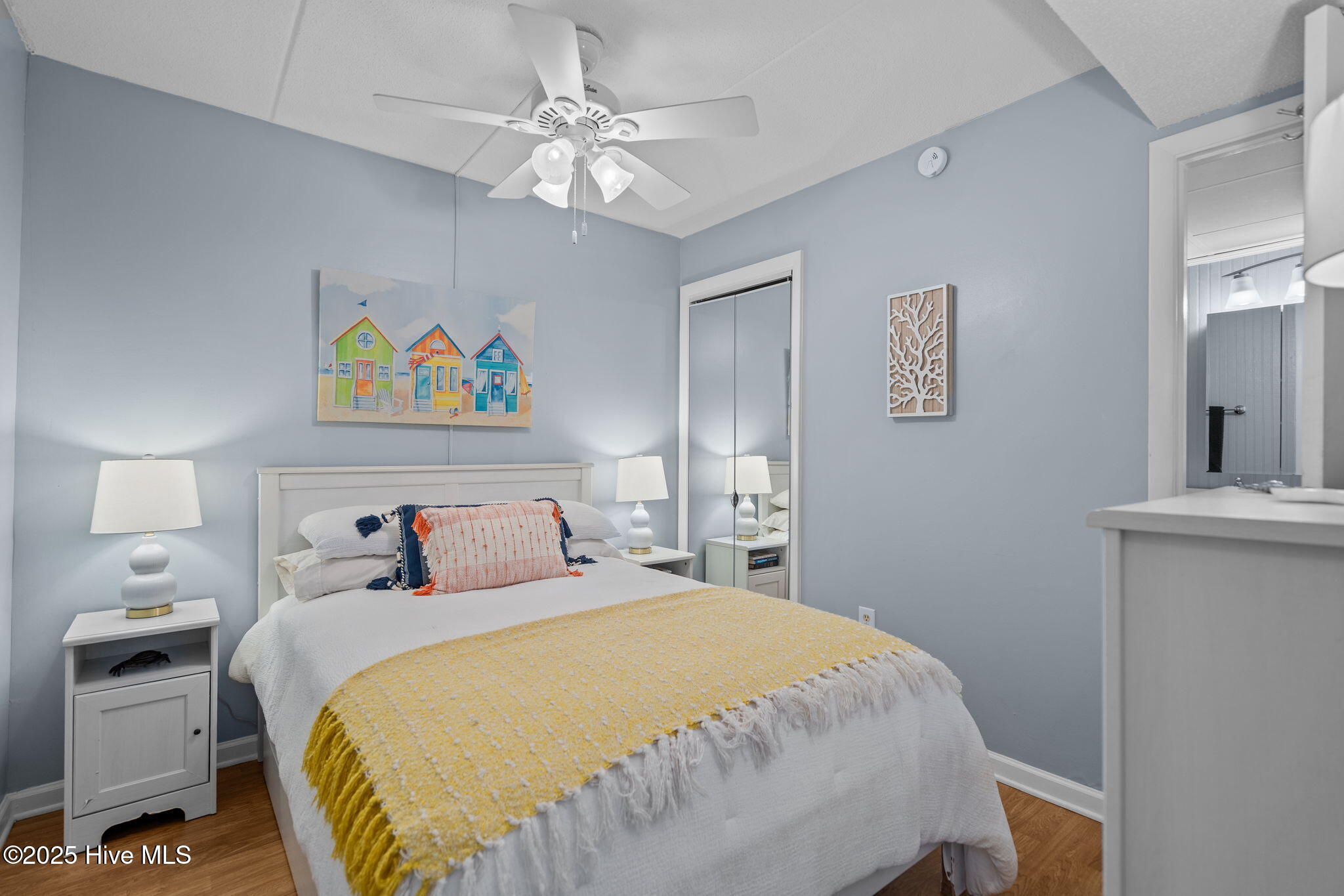 100535263 | Photo 28