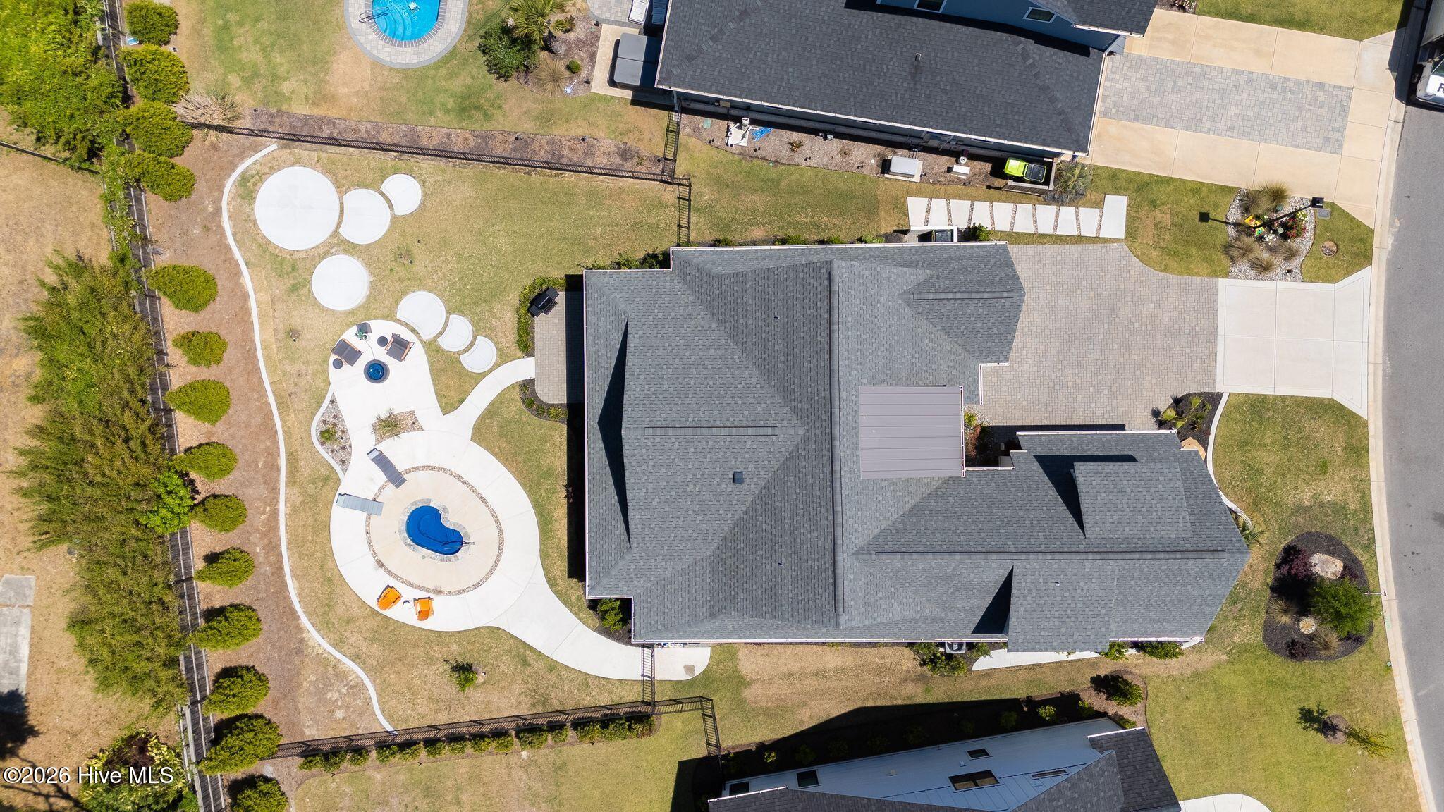 100569019 | Photo 60