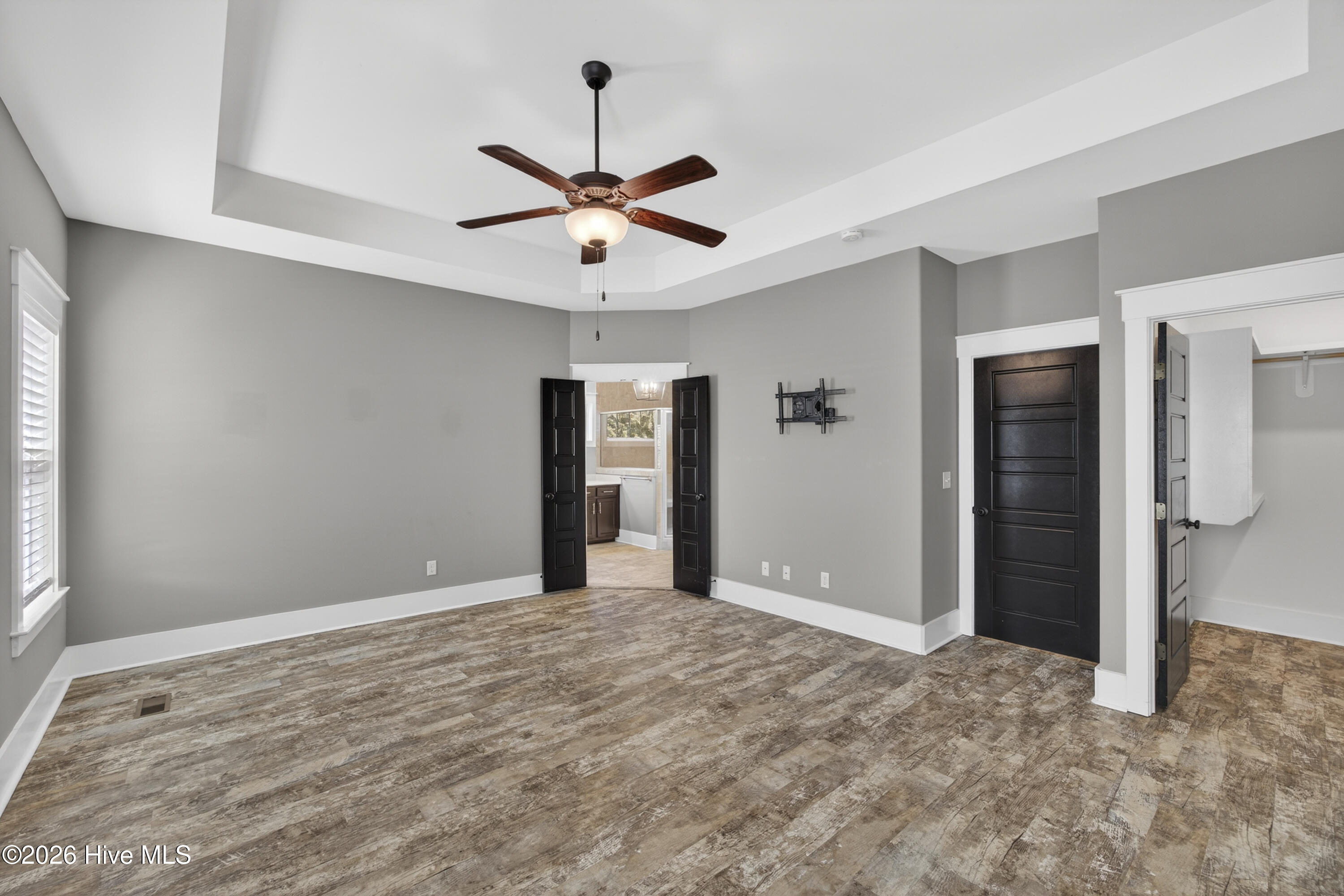 100555140 | Photo 40