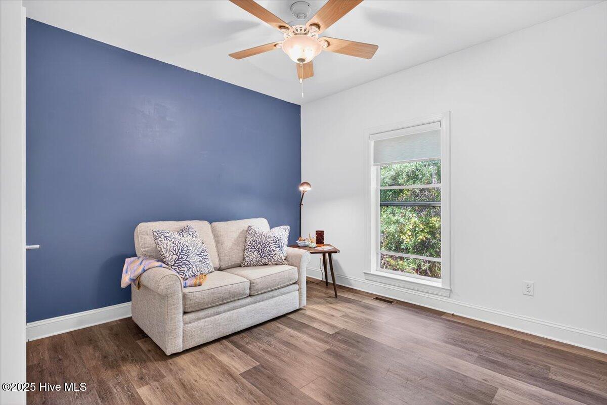 100534389 | Photo 22