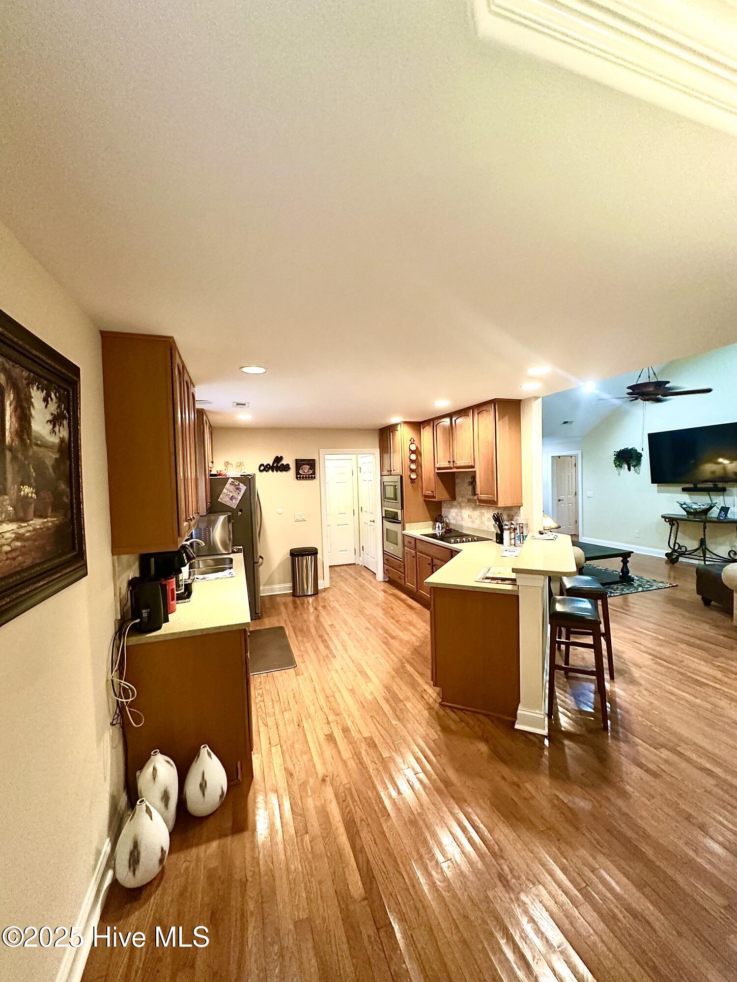 100523246 | Photo 26