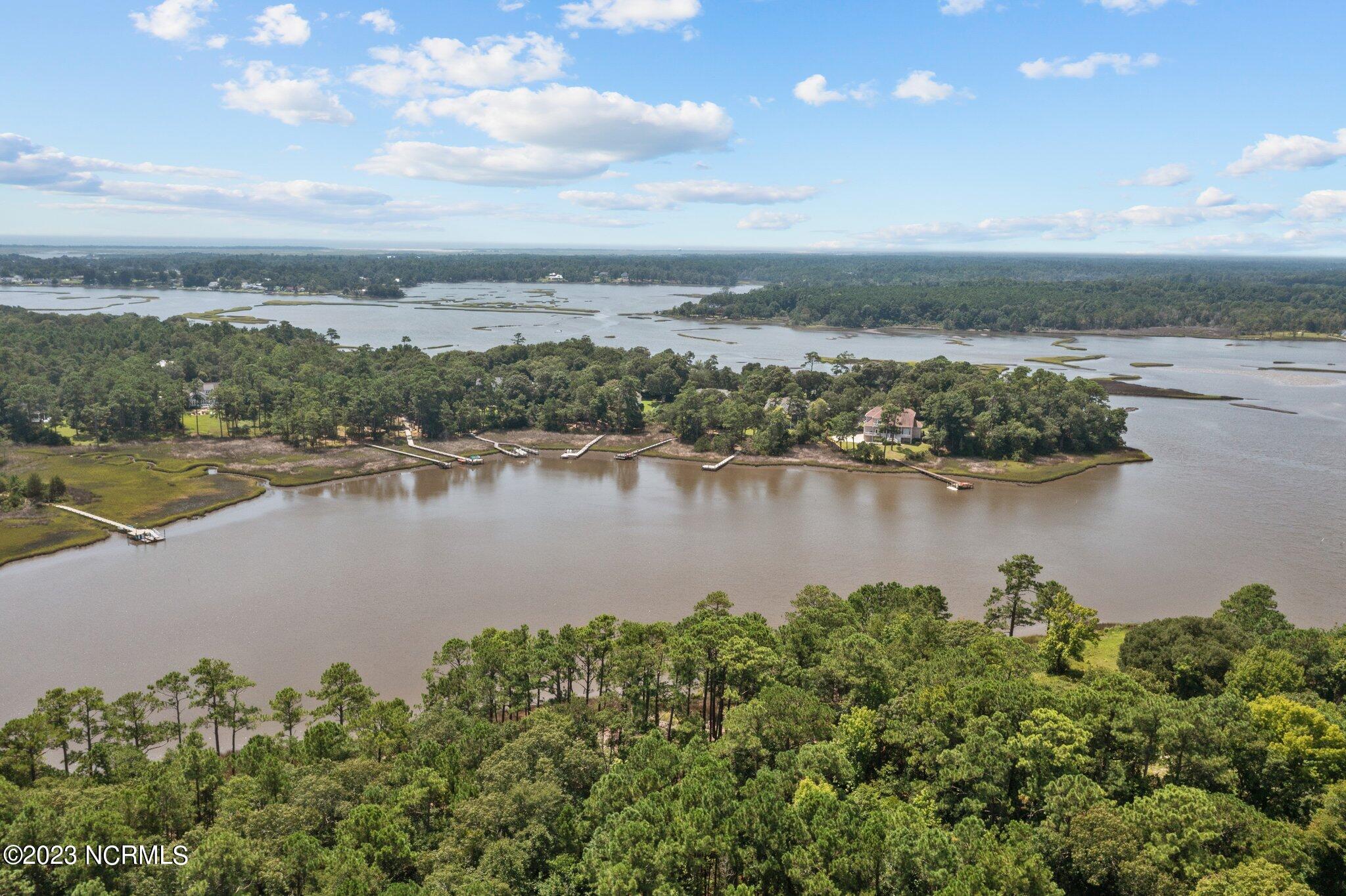 100398211 | Photo 18