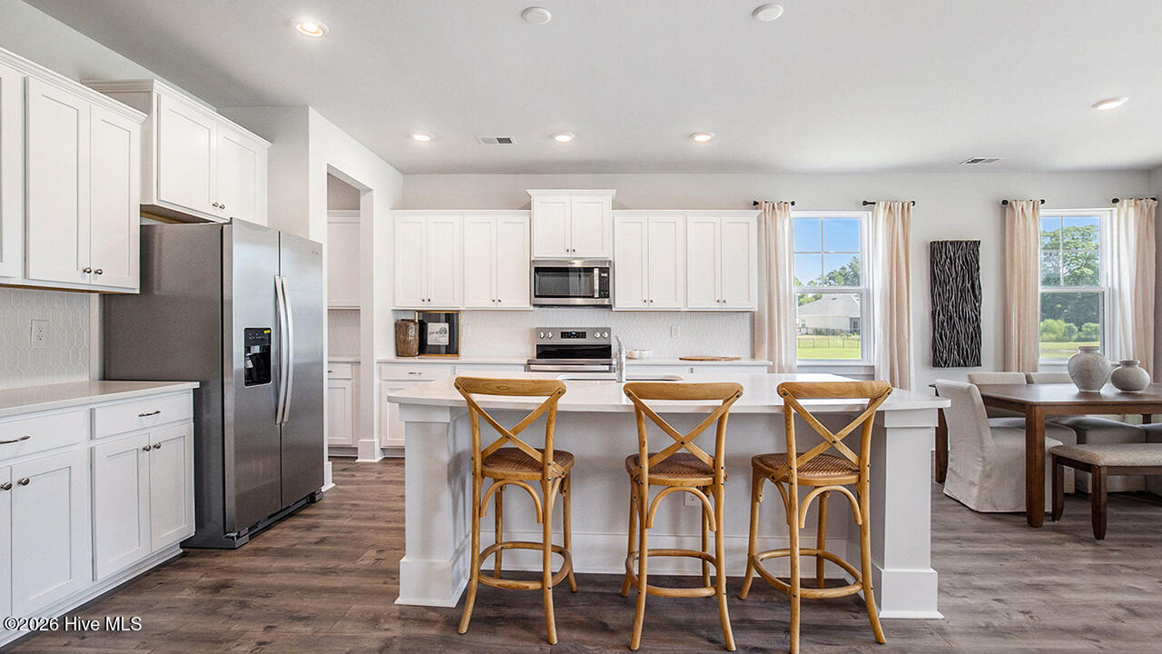 100567119 | Photo 14