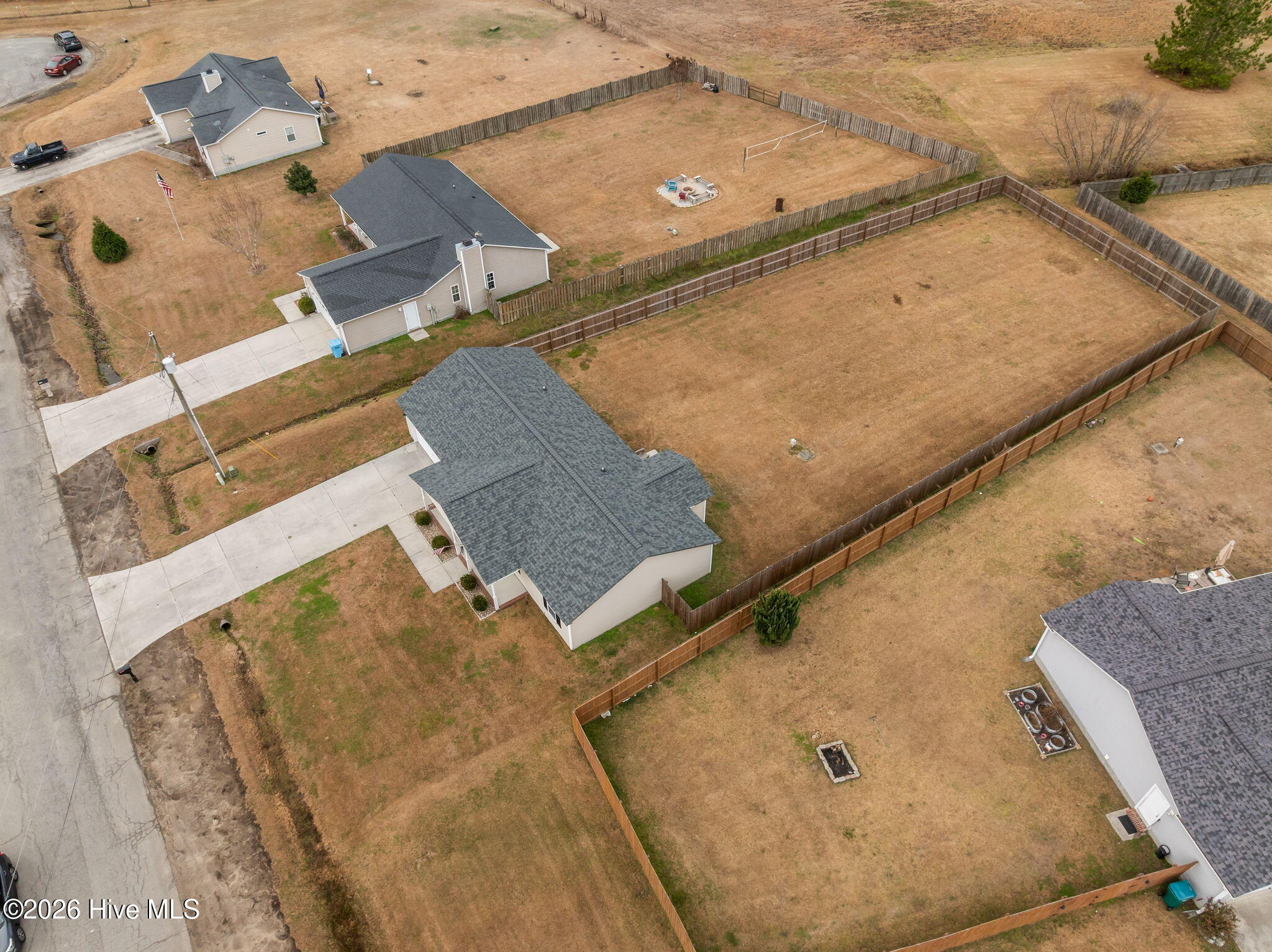 100547343 | Photo 51