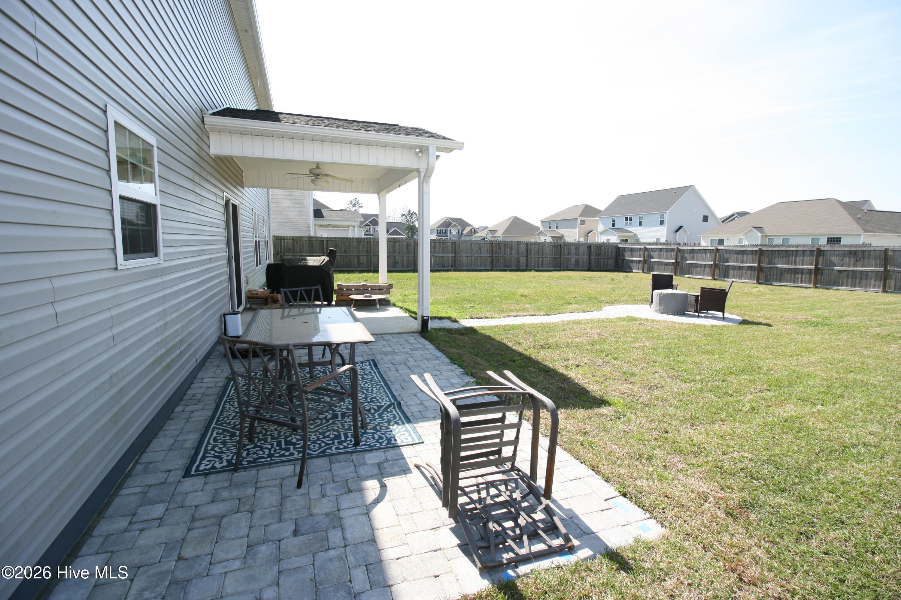 100566911 | Photo 28