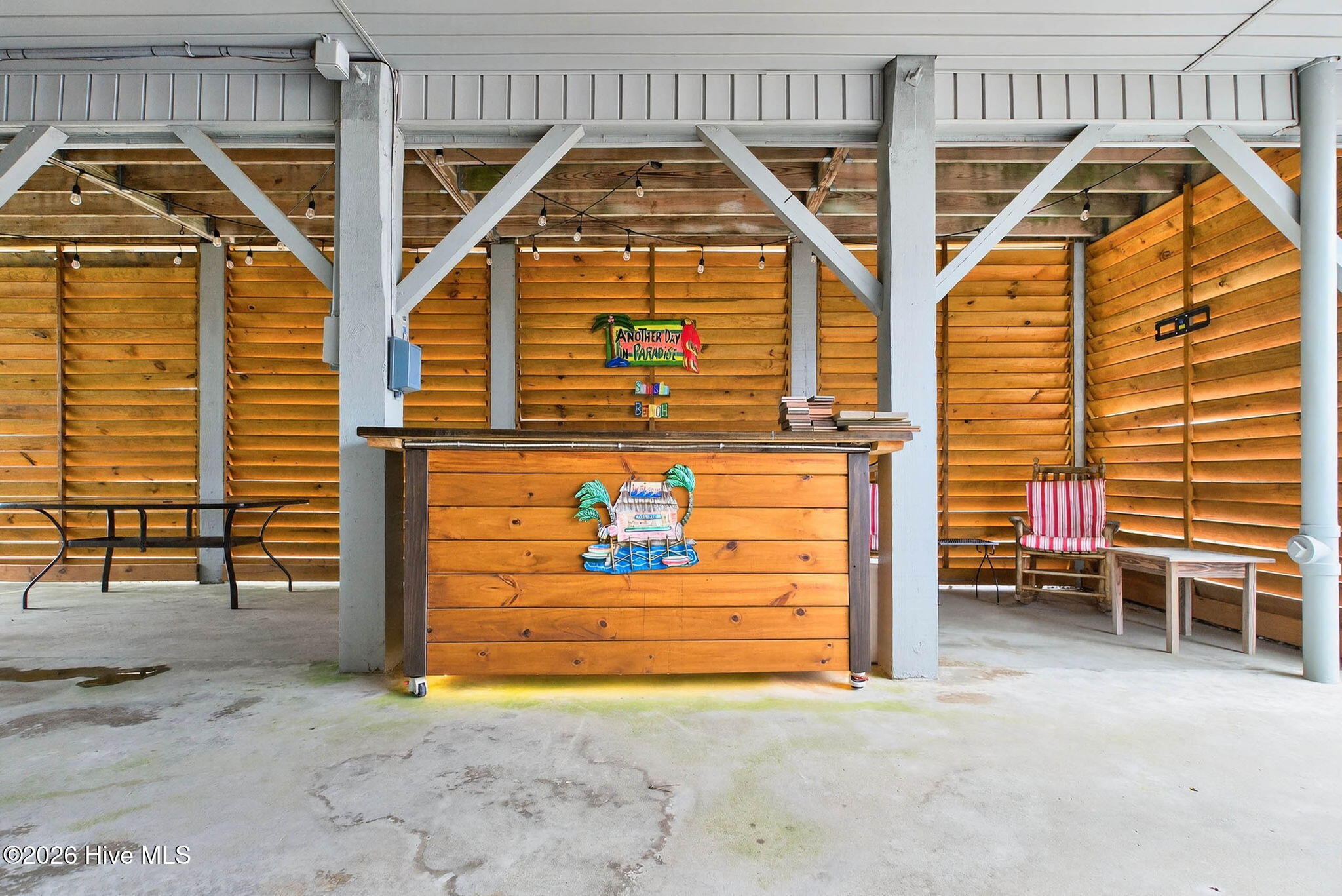 100565816 | Photo 59