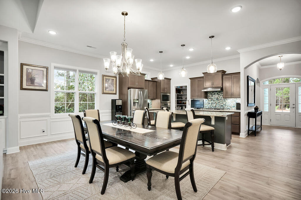 100558755 | Photo 16